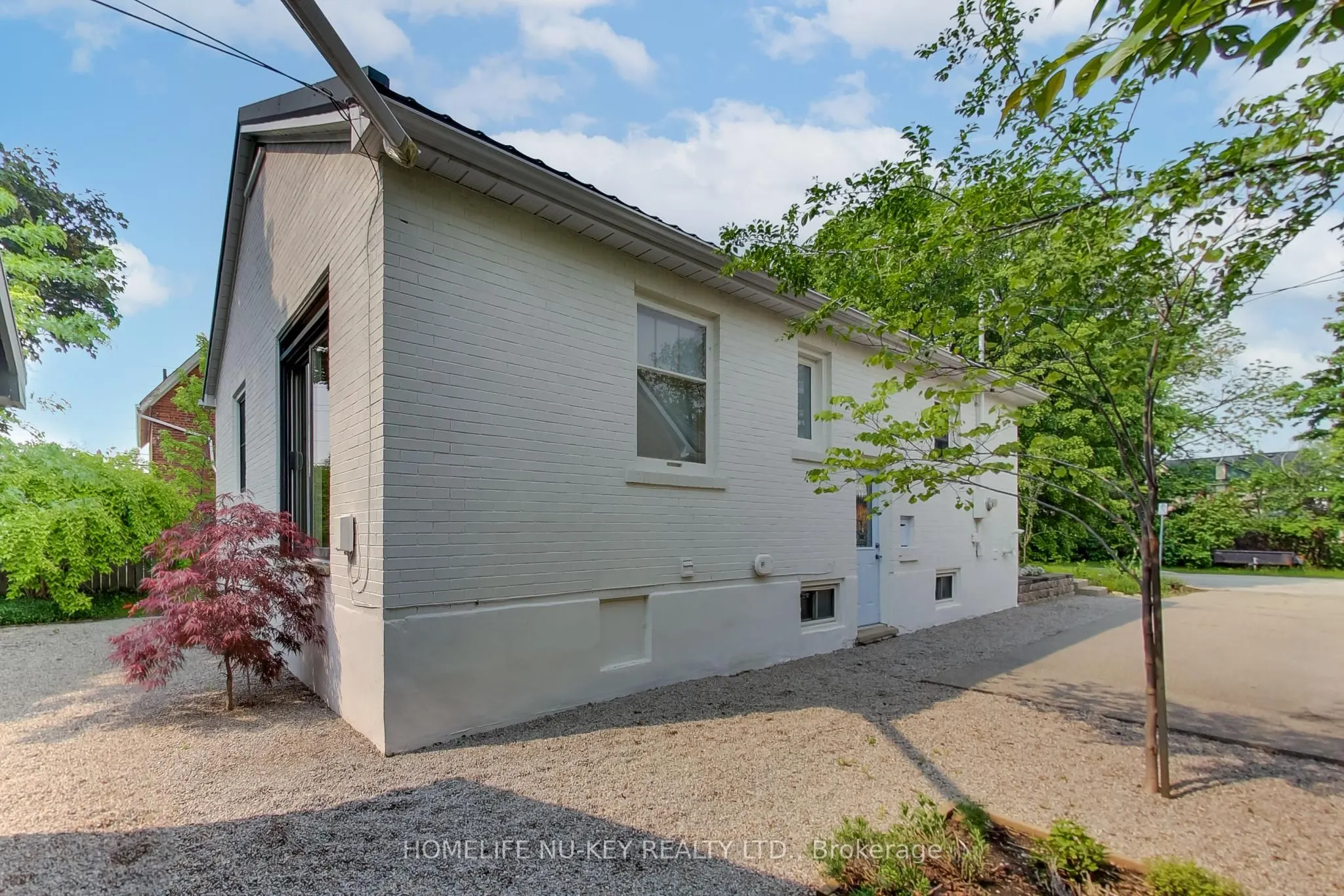 4 MULHOLLAND Street