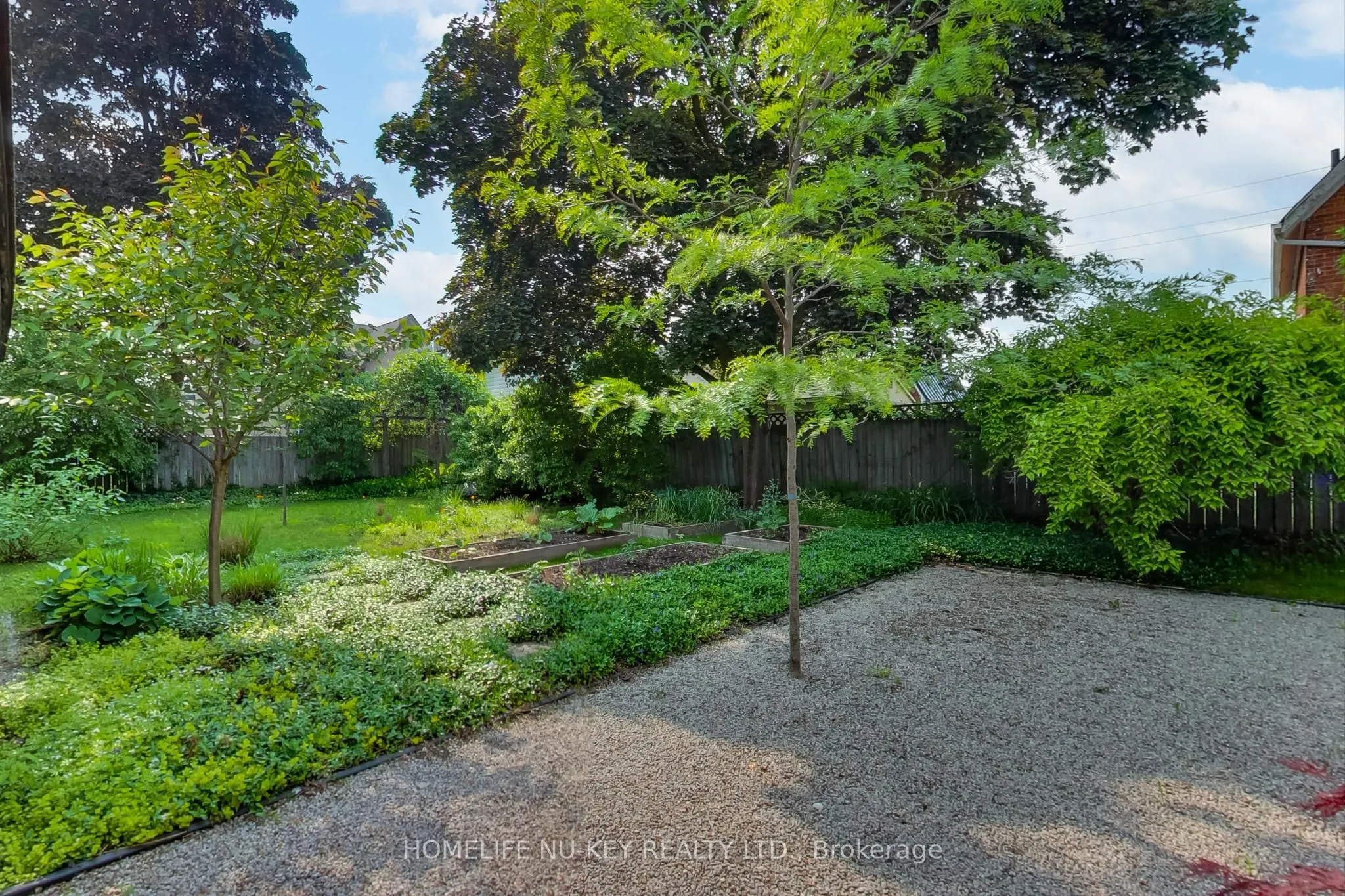 4 MULHOLLAND Street