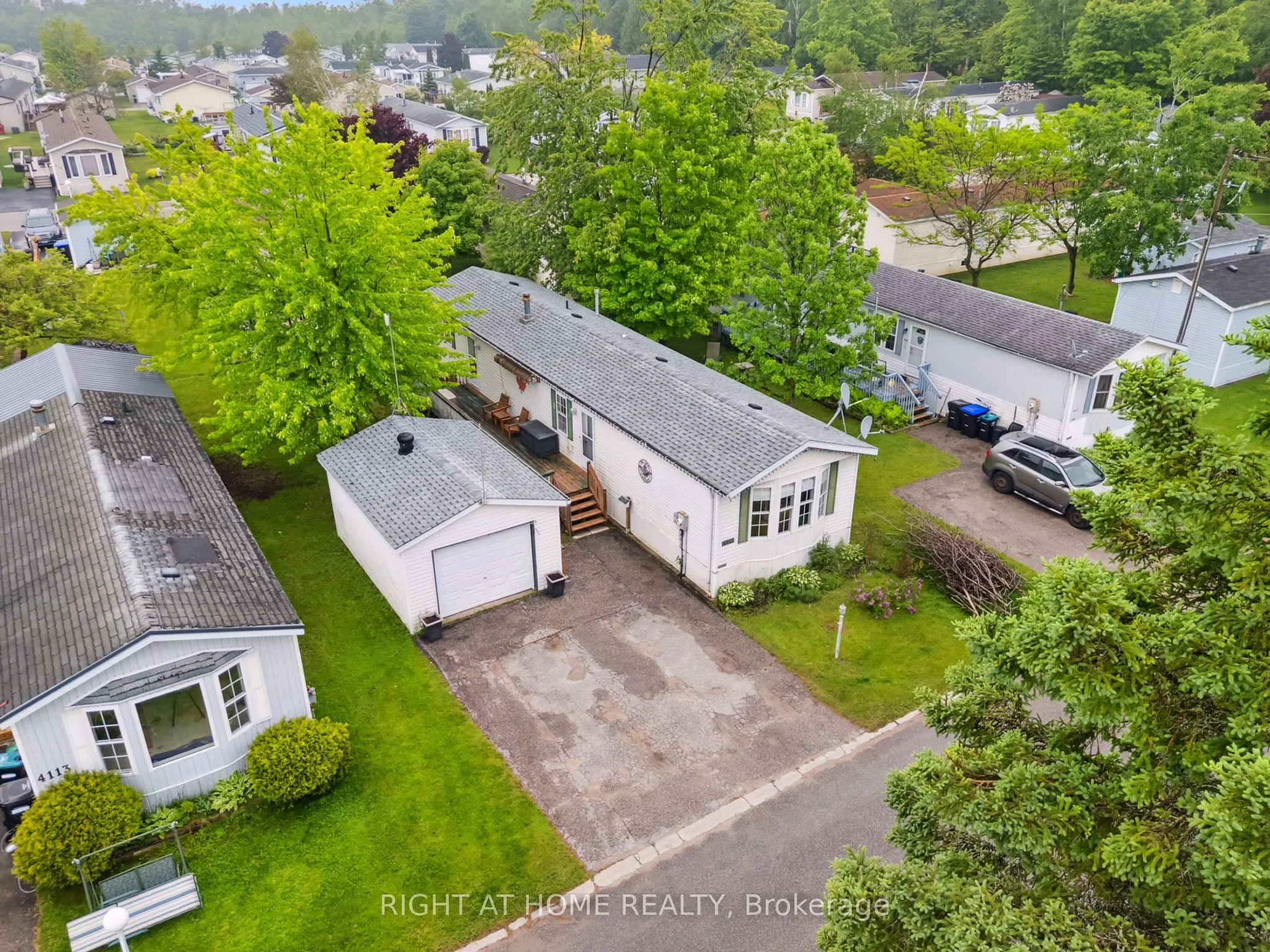 4117 Ash Crescent