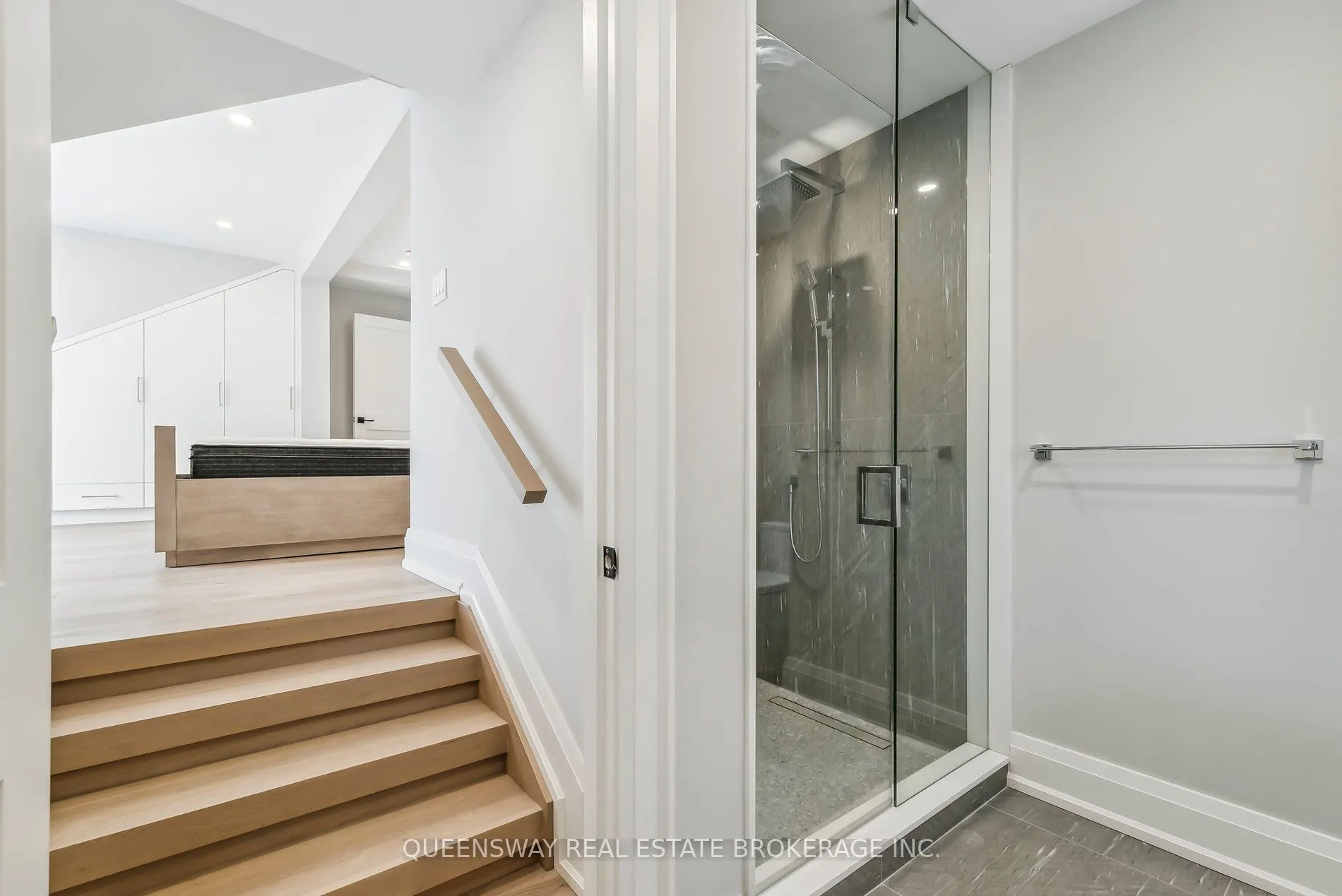 36 Pioneer Trail