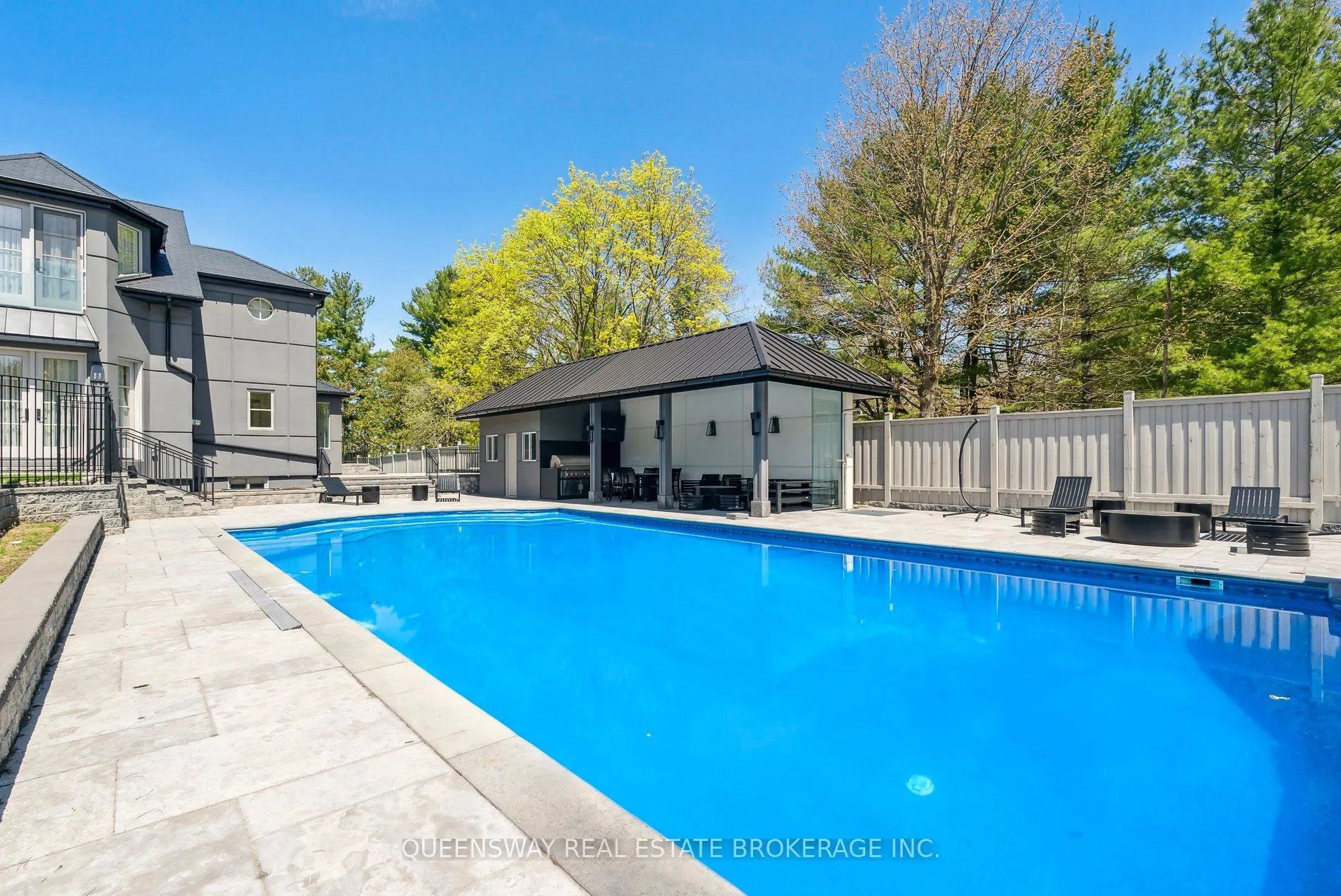 36 Pioneer Trail