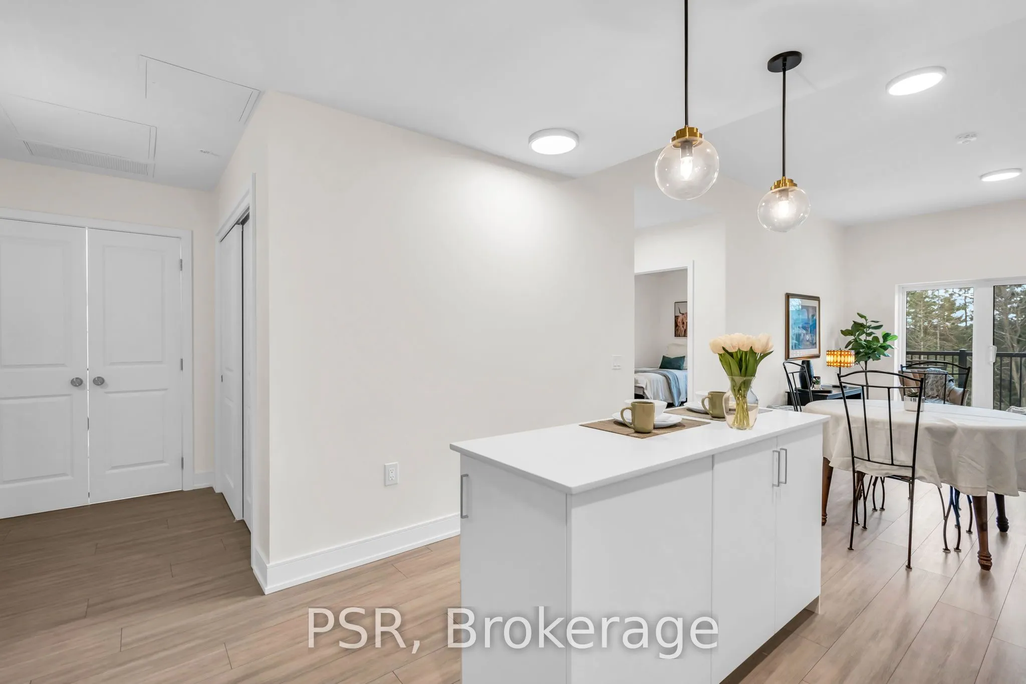 121 Mary Street, #309