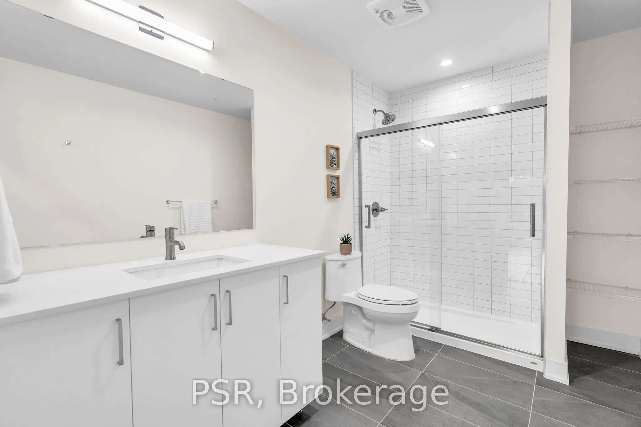 121 Mary Street, #309