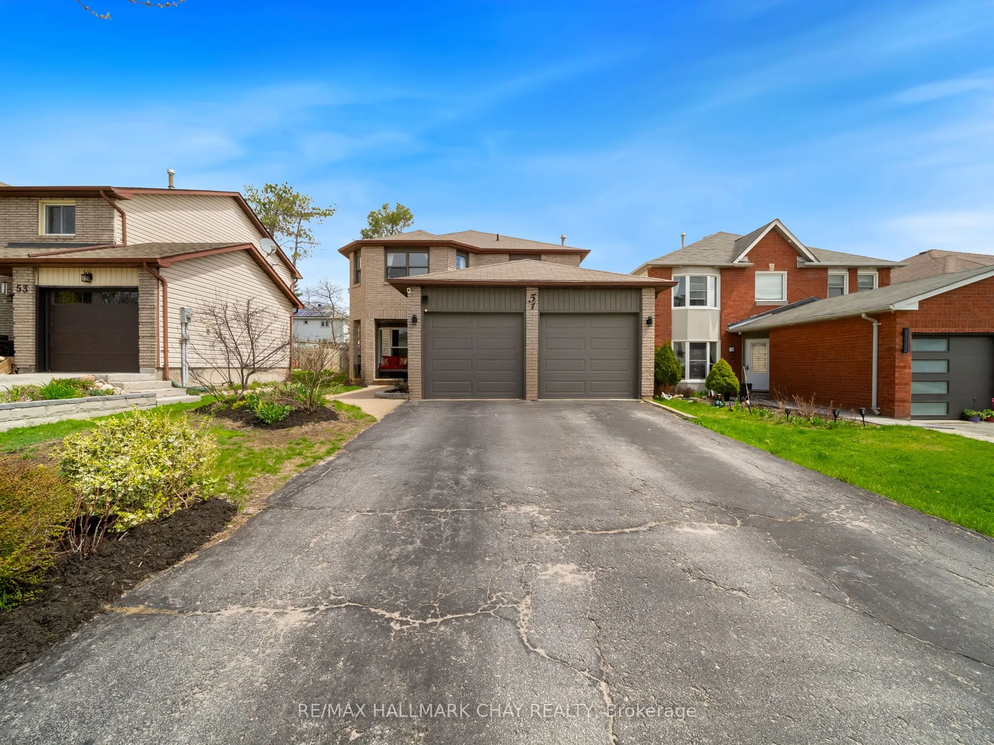 51 SHAKESPEARE Crescent