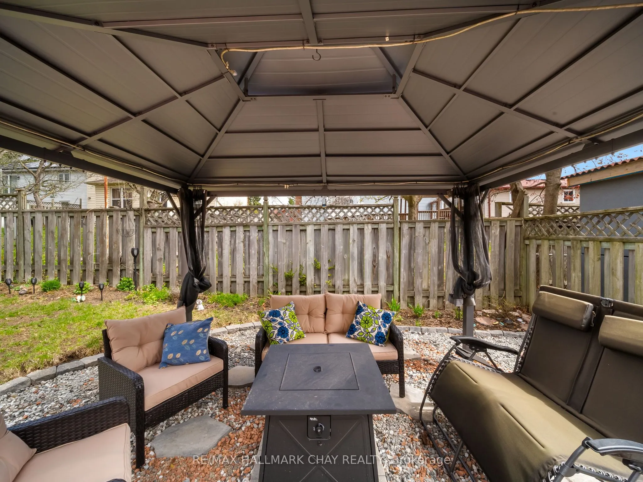 51 SHAKESPEARE Crescent