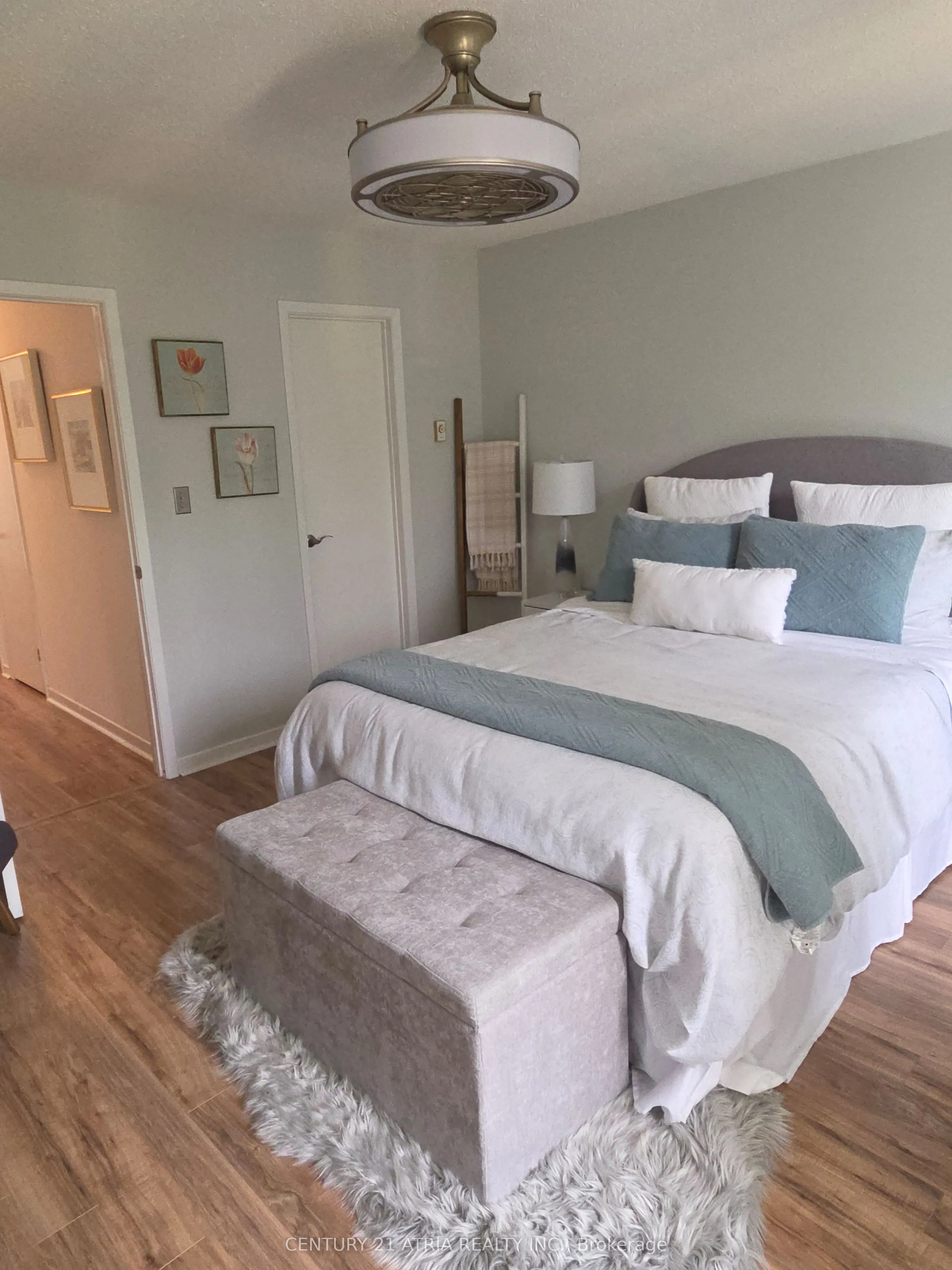 4 Paradise Boulevard, #24