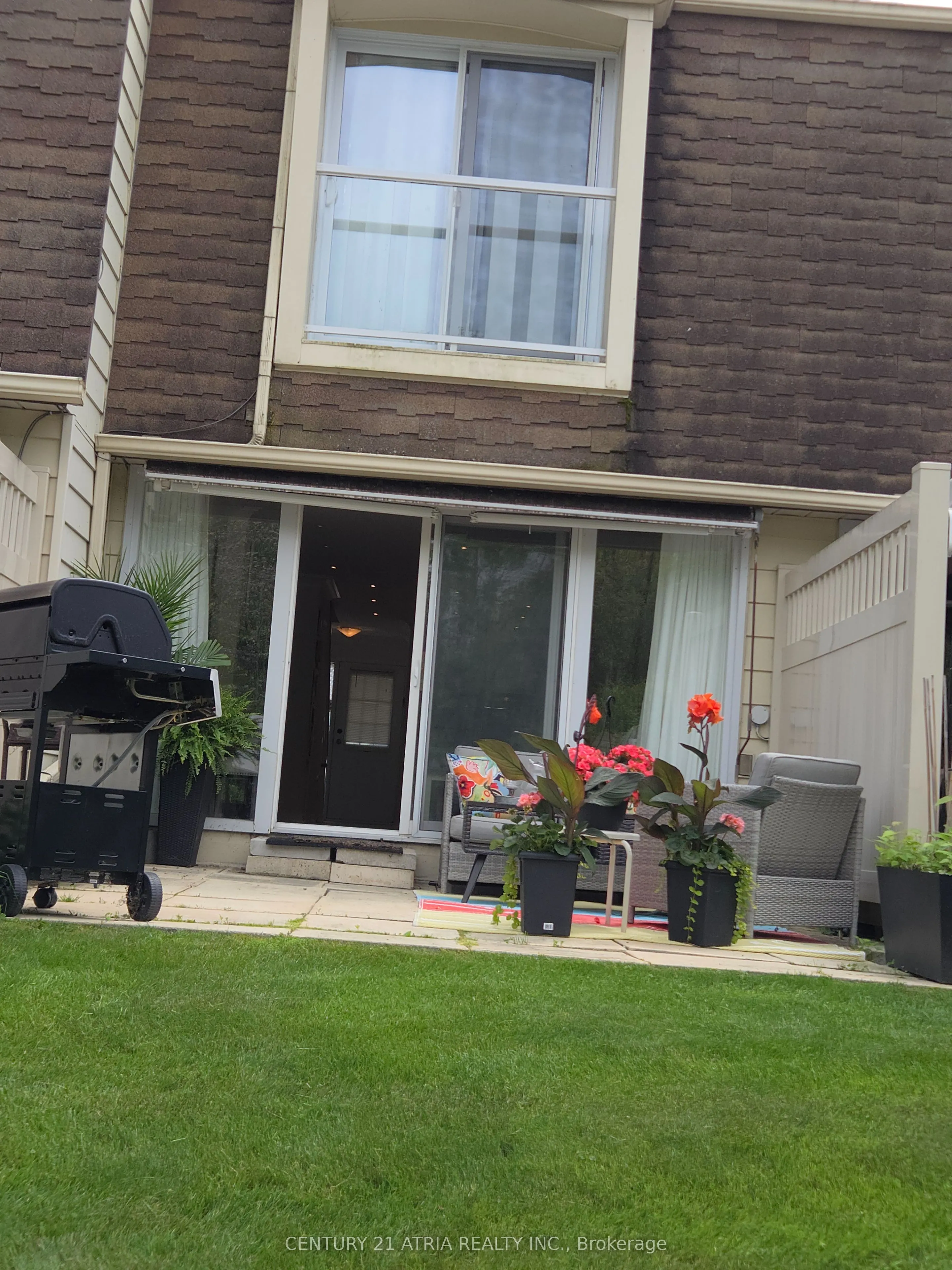 4 Paradise Boulevard, #24
