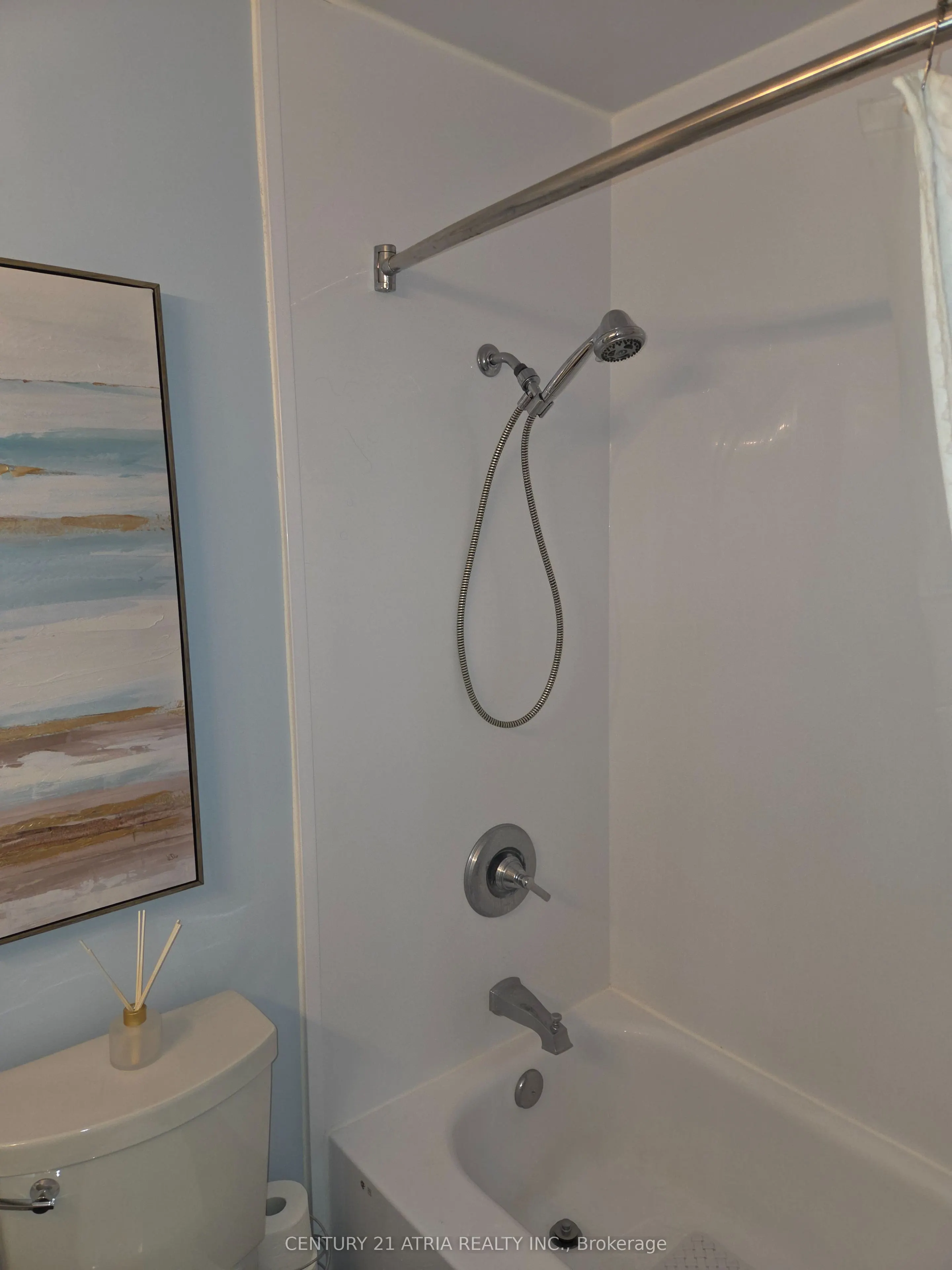 4 Paradise Boulevard, #24