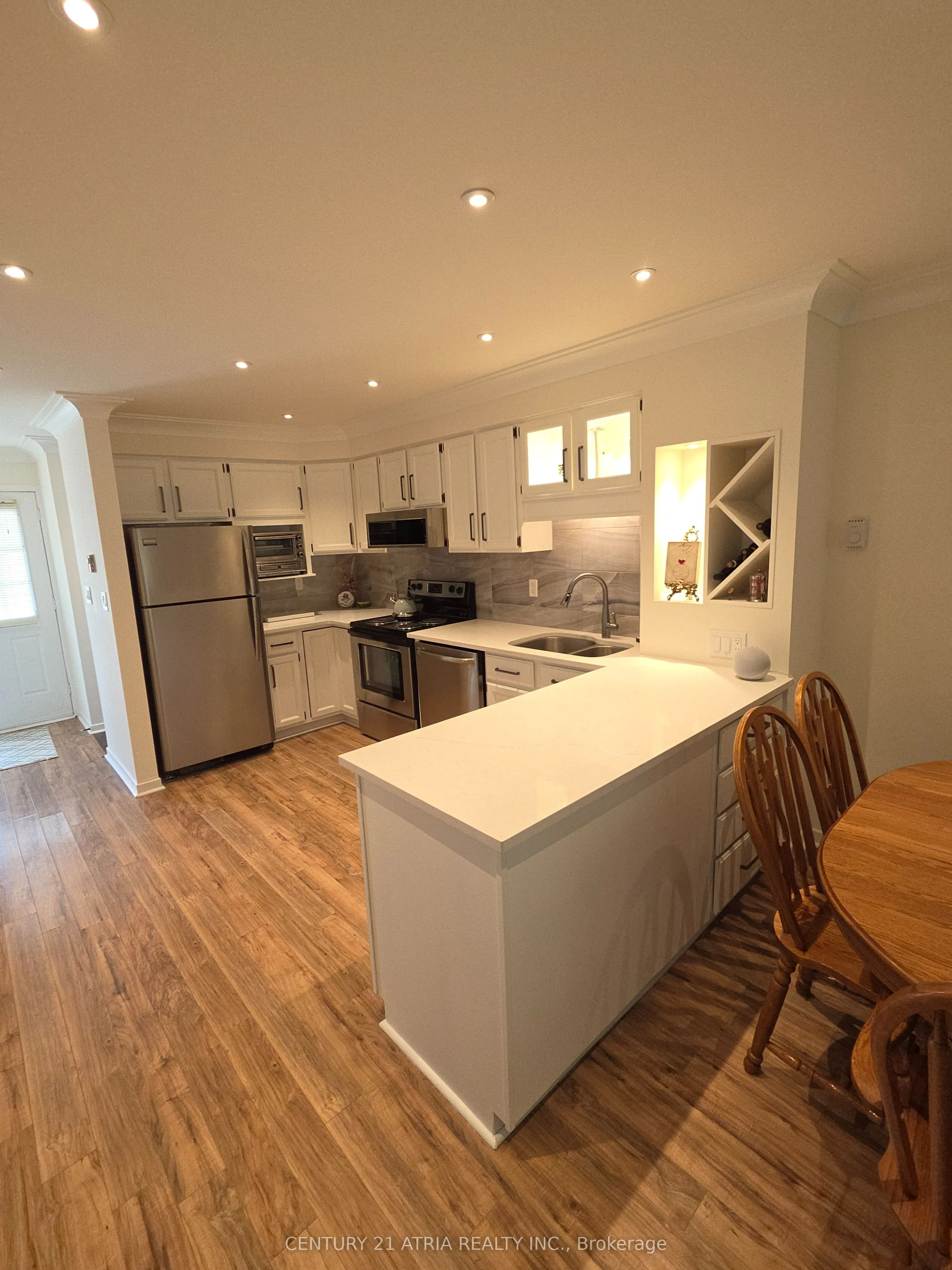 4 Paradise Boulevard, #24