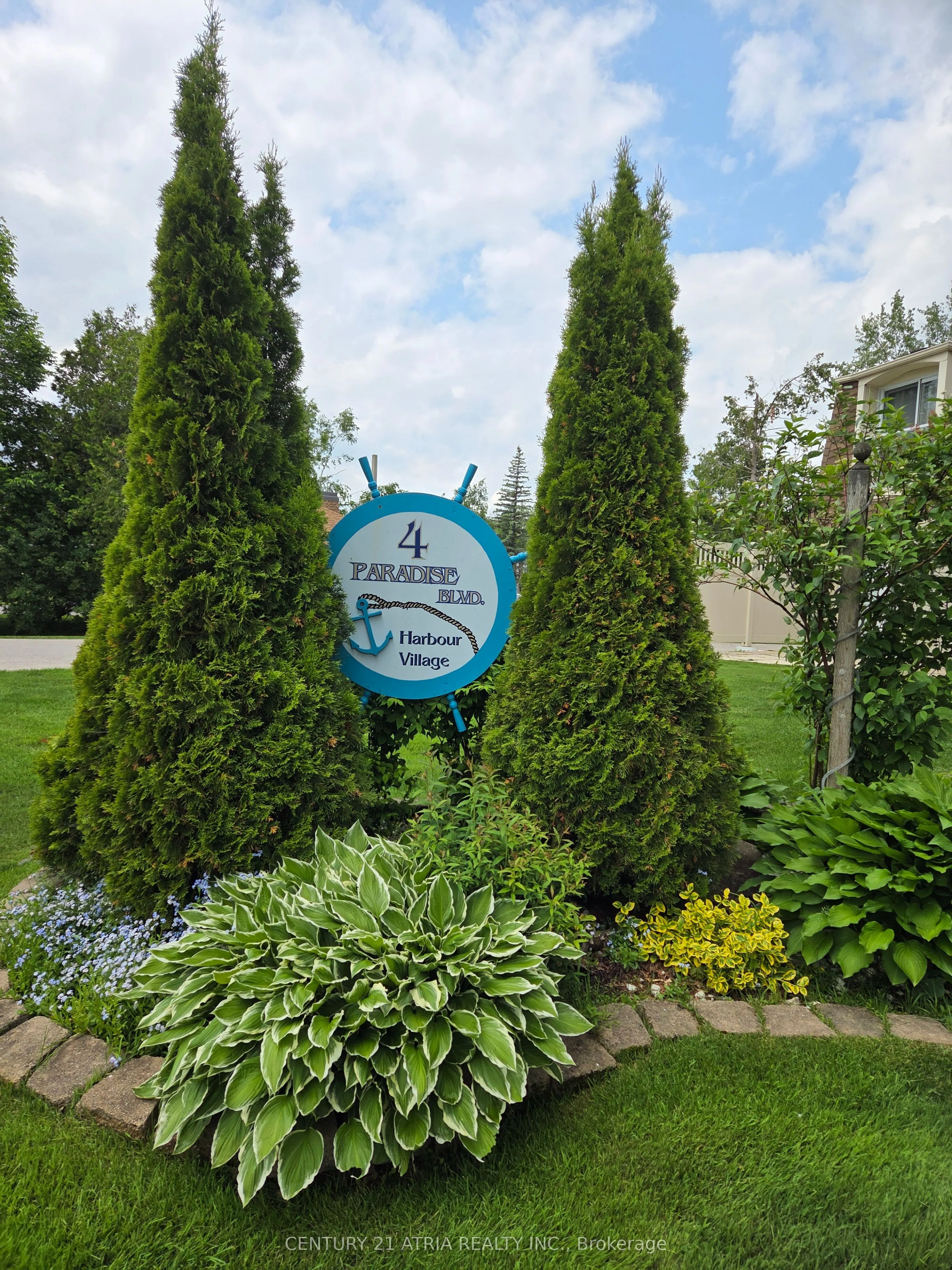 4 Paradise Boulevard, #24