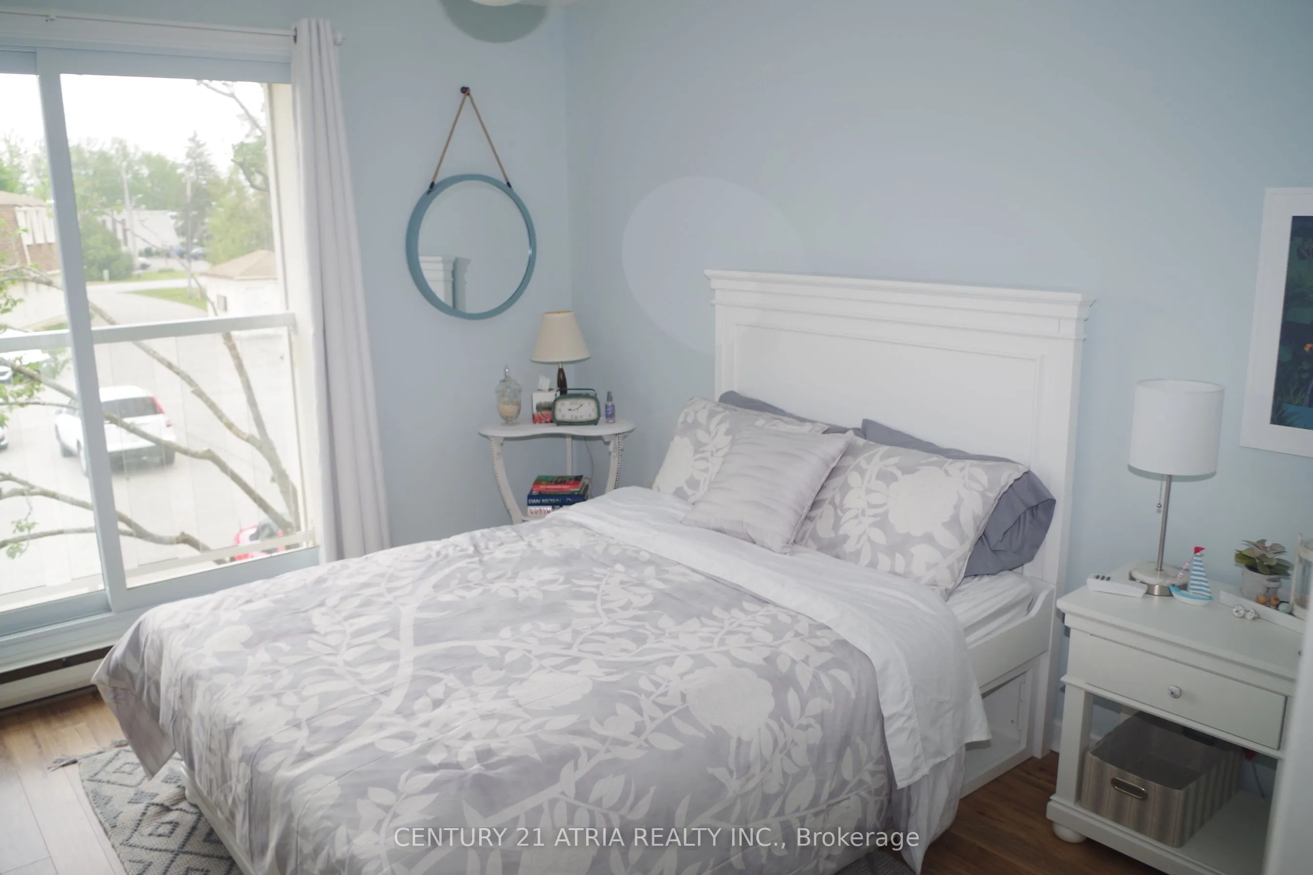 4 Paradise Boulevard, #24