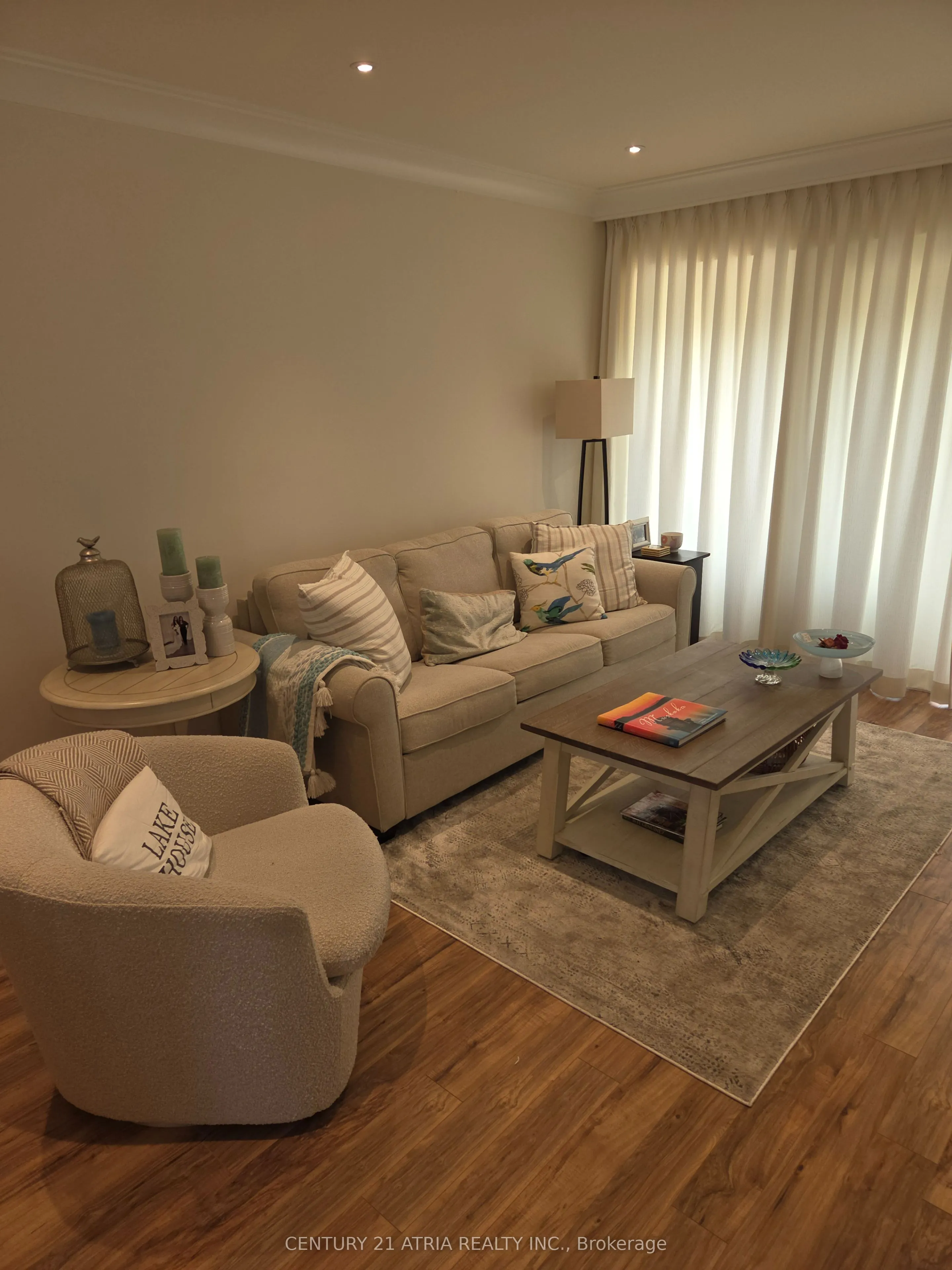 4 Paradise Boulevard, #24