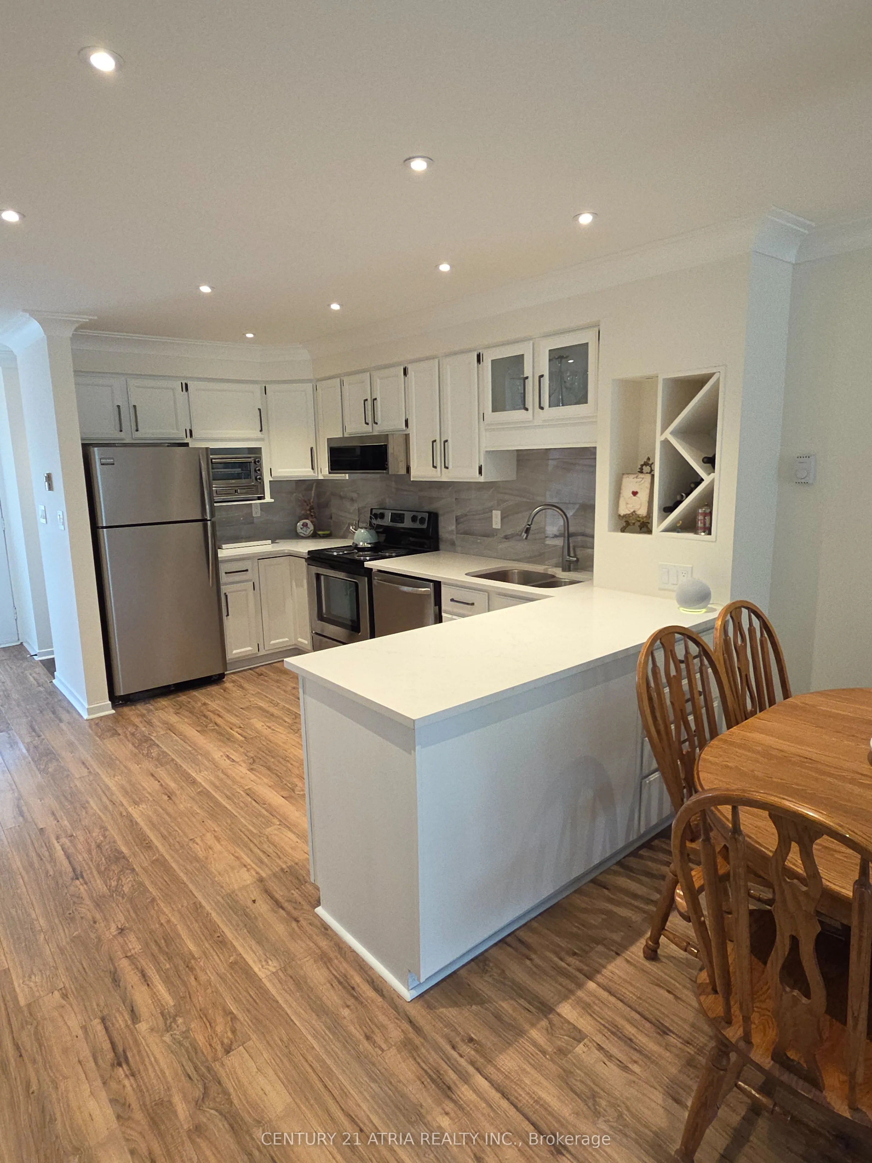 4 Paradise Boulevard, #24