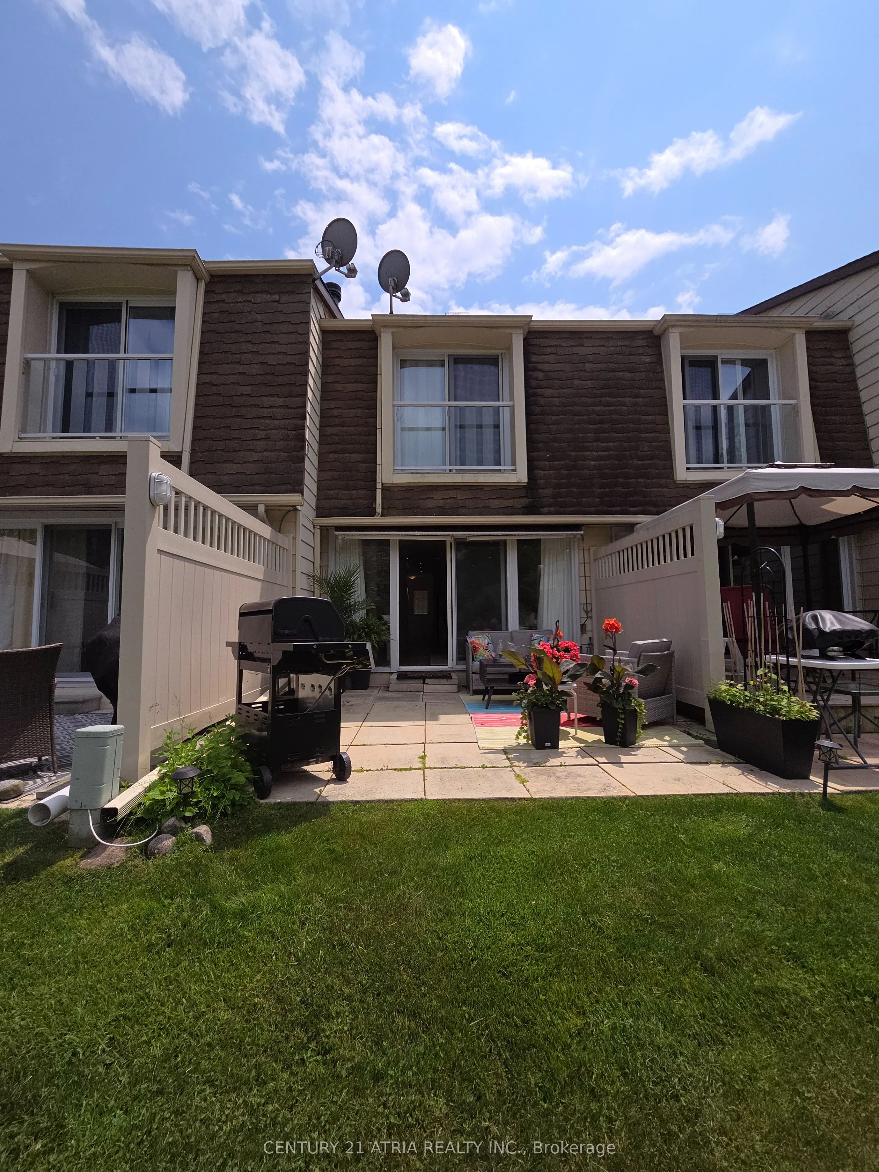 4 Paradise Boulevard, #24