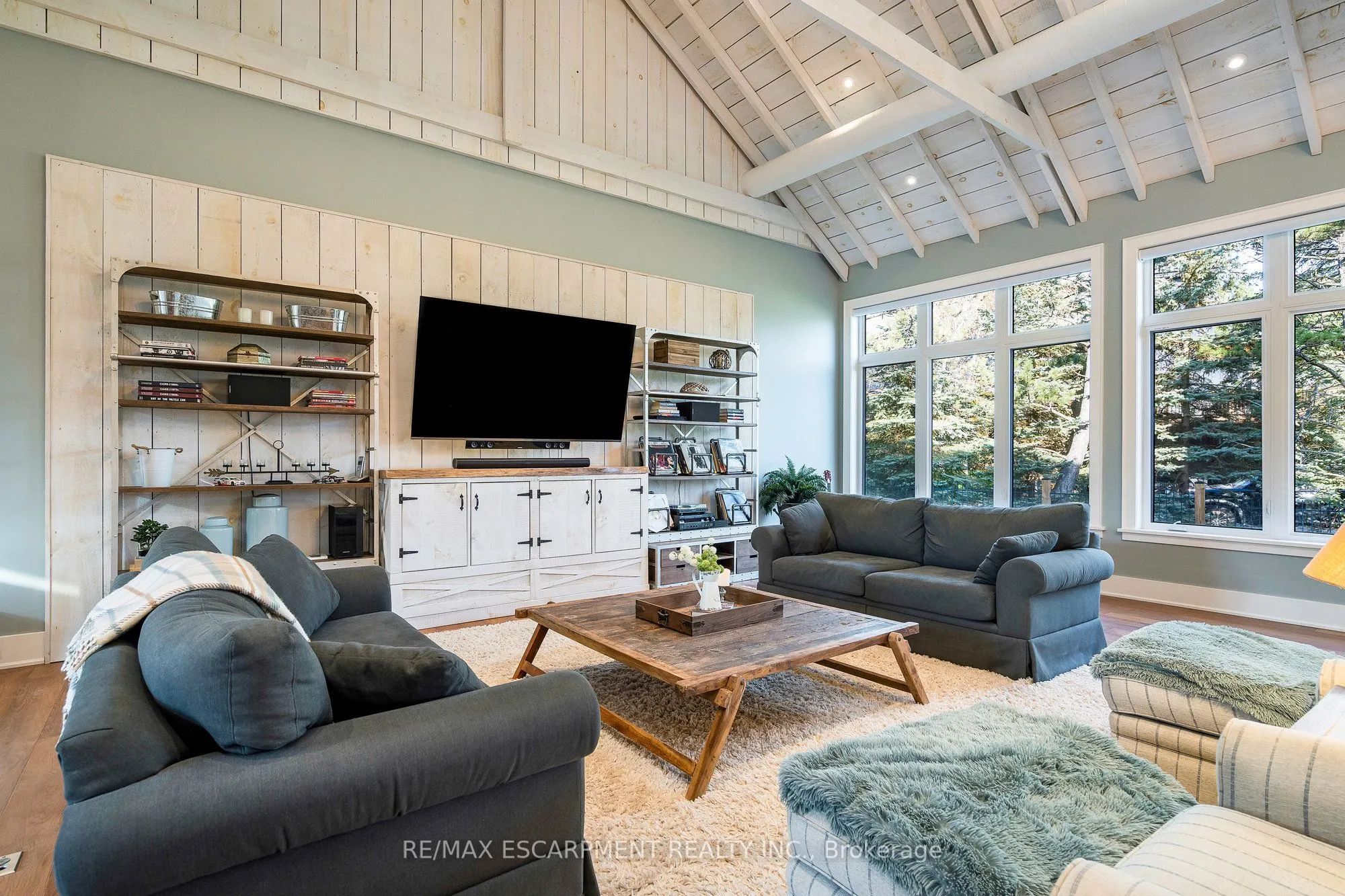 4 BUCKINGHAM Boulevard