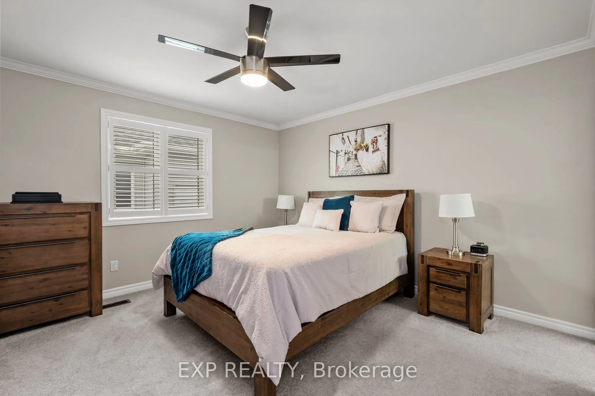 10 Sinclair Crescent