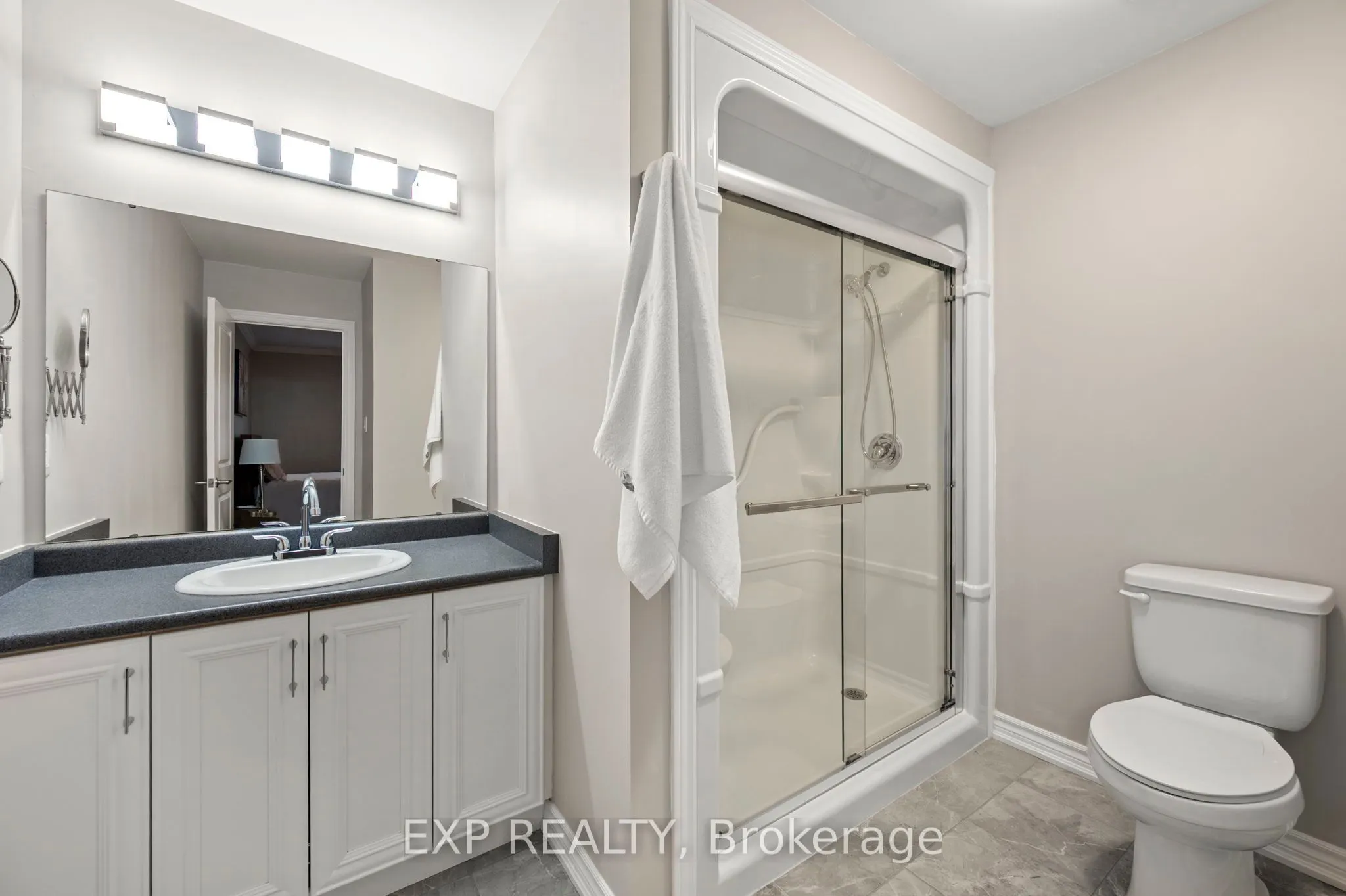 10 Sinclair Crescent