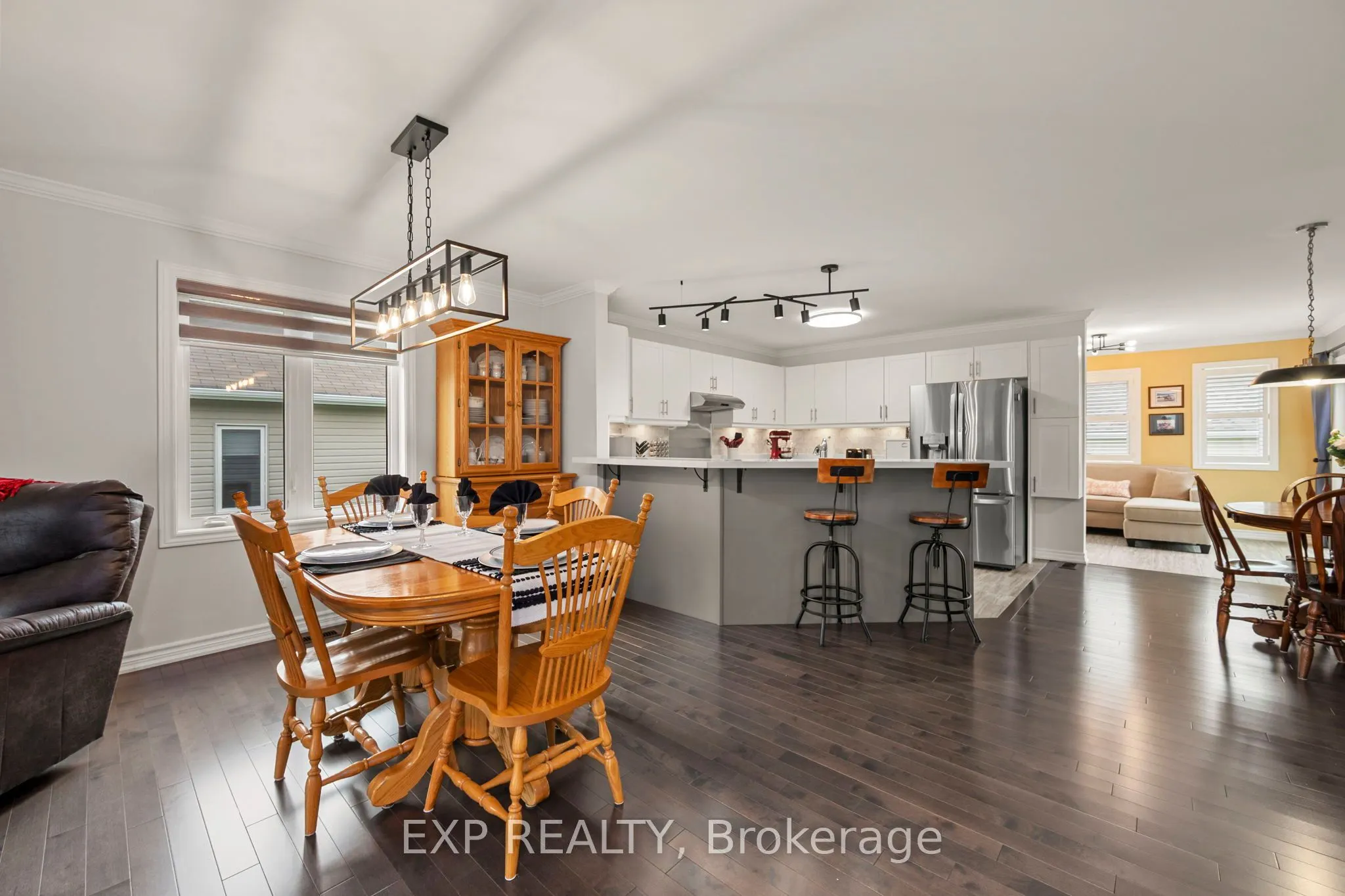 10 Sinclair Crescent