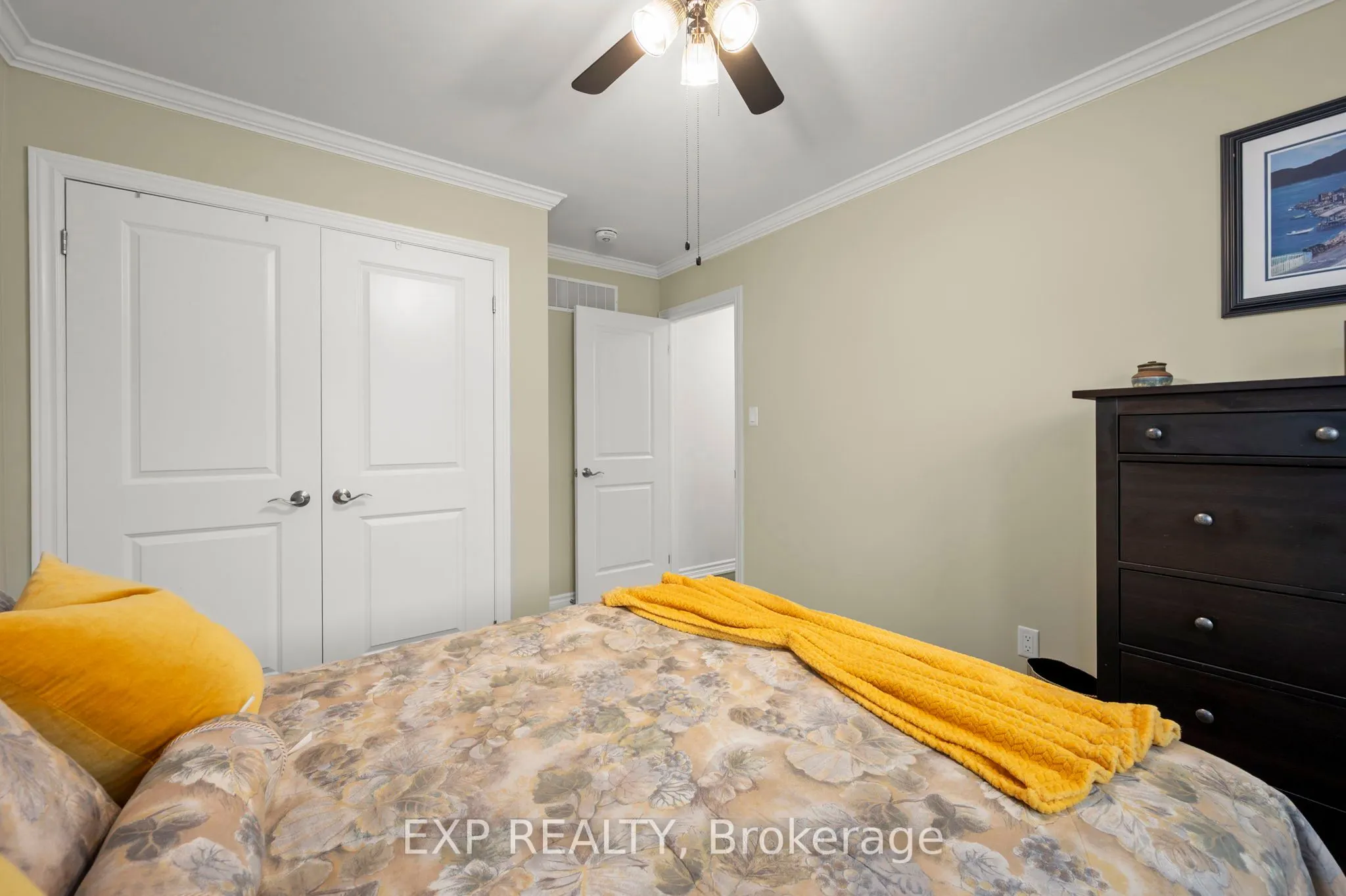 10 Sinclair Crescent