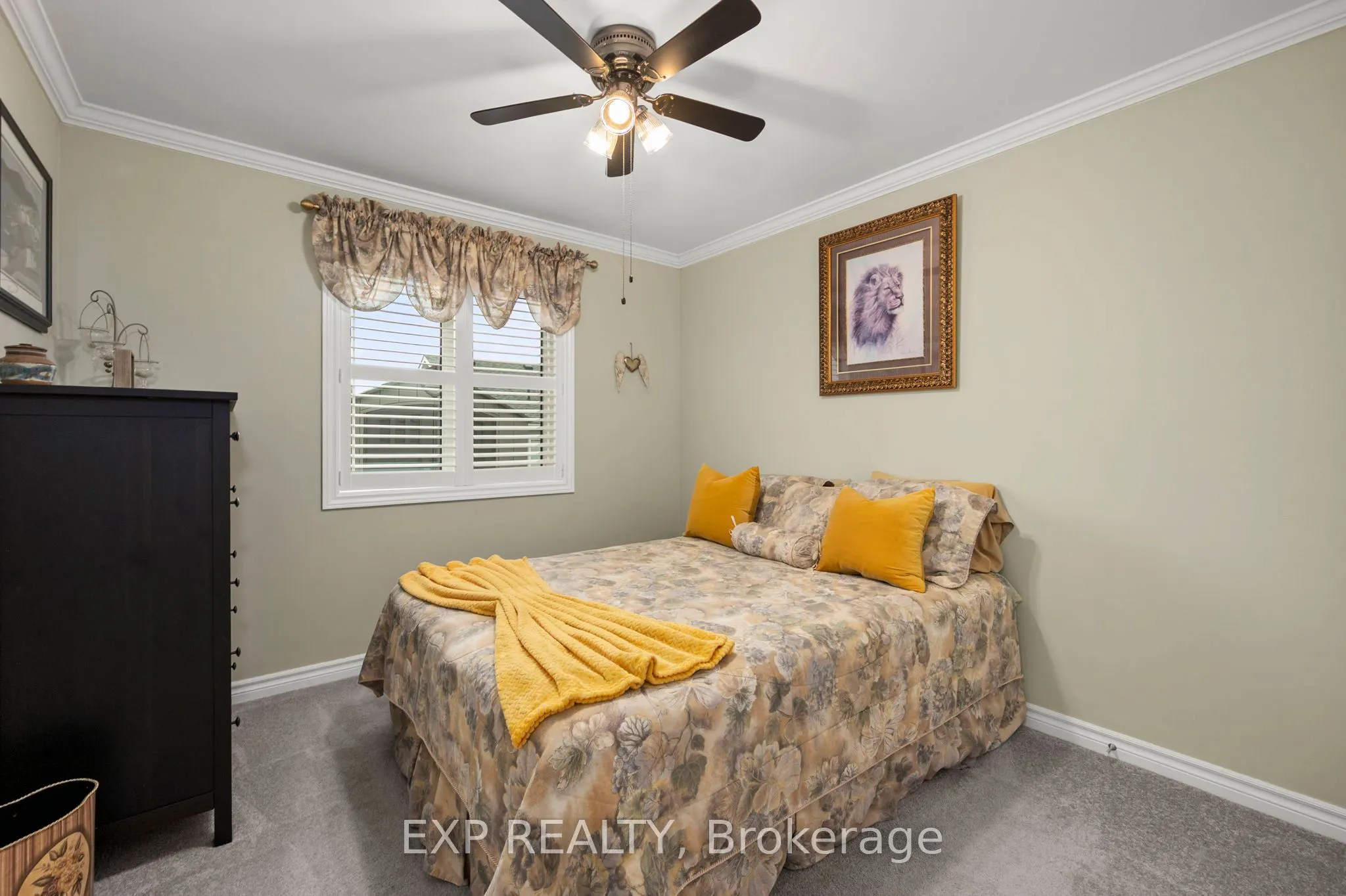 10 Sinclair Crescent