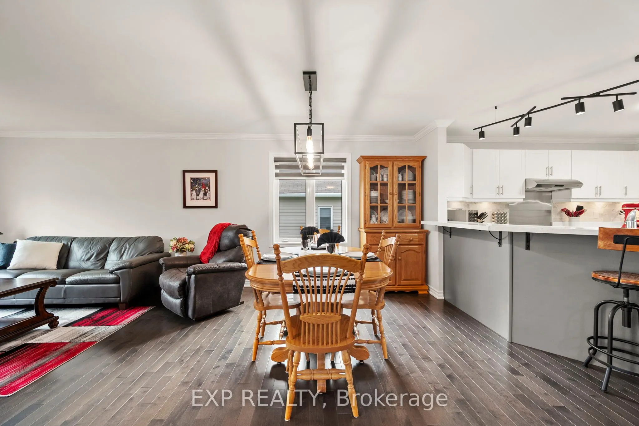 10 Sinclair Crescent