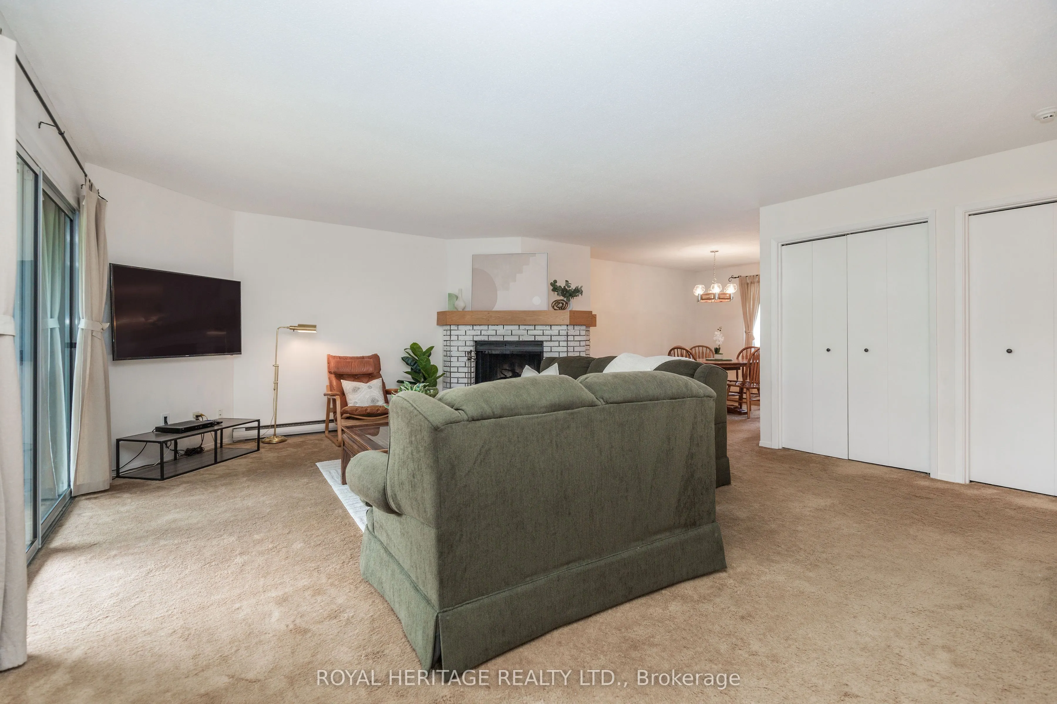 1102 Horseshoe Valley Road W, #311