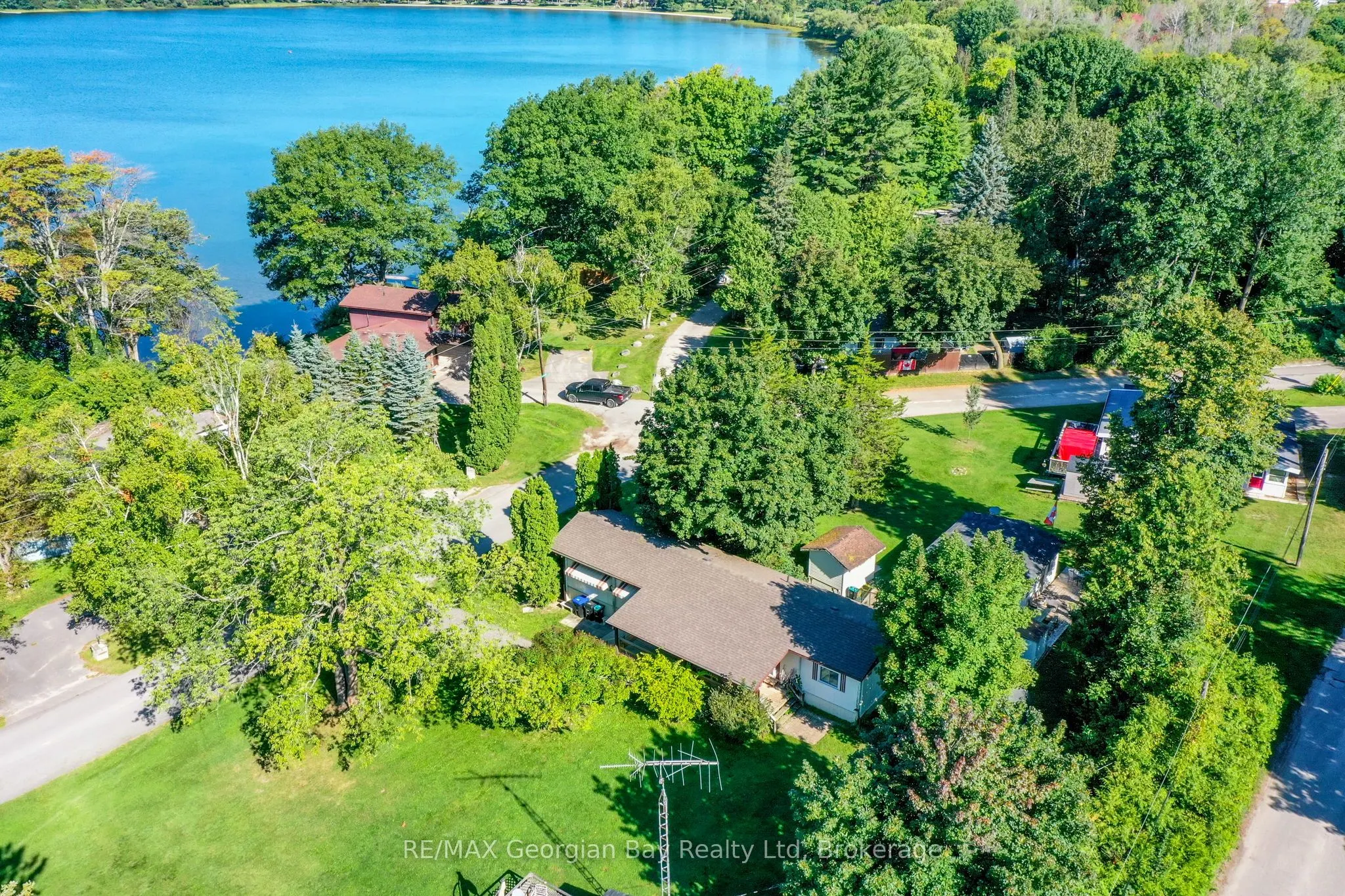 3 Lakeshore Road