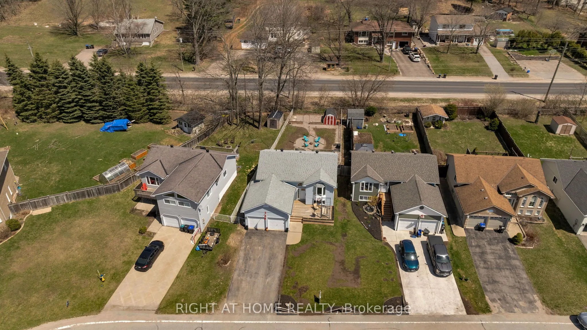 42 Byrnes Crescent