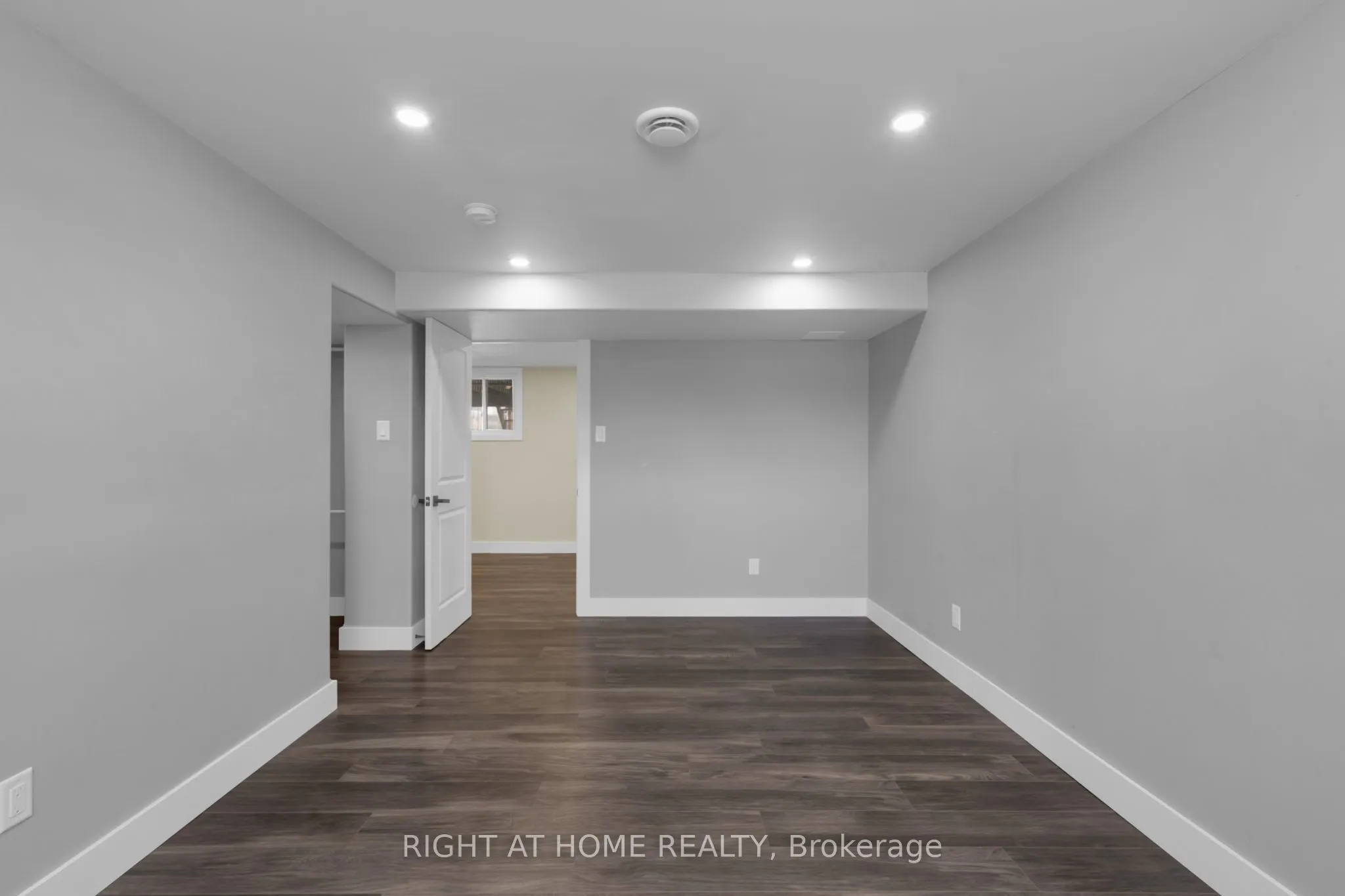 42 Byrnes Crescent