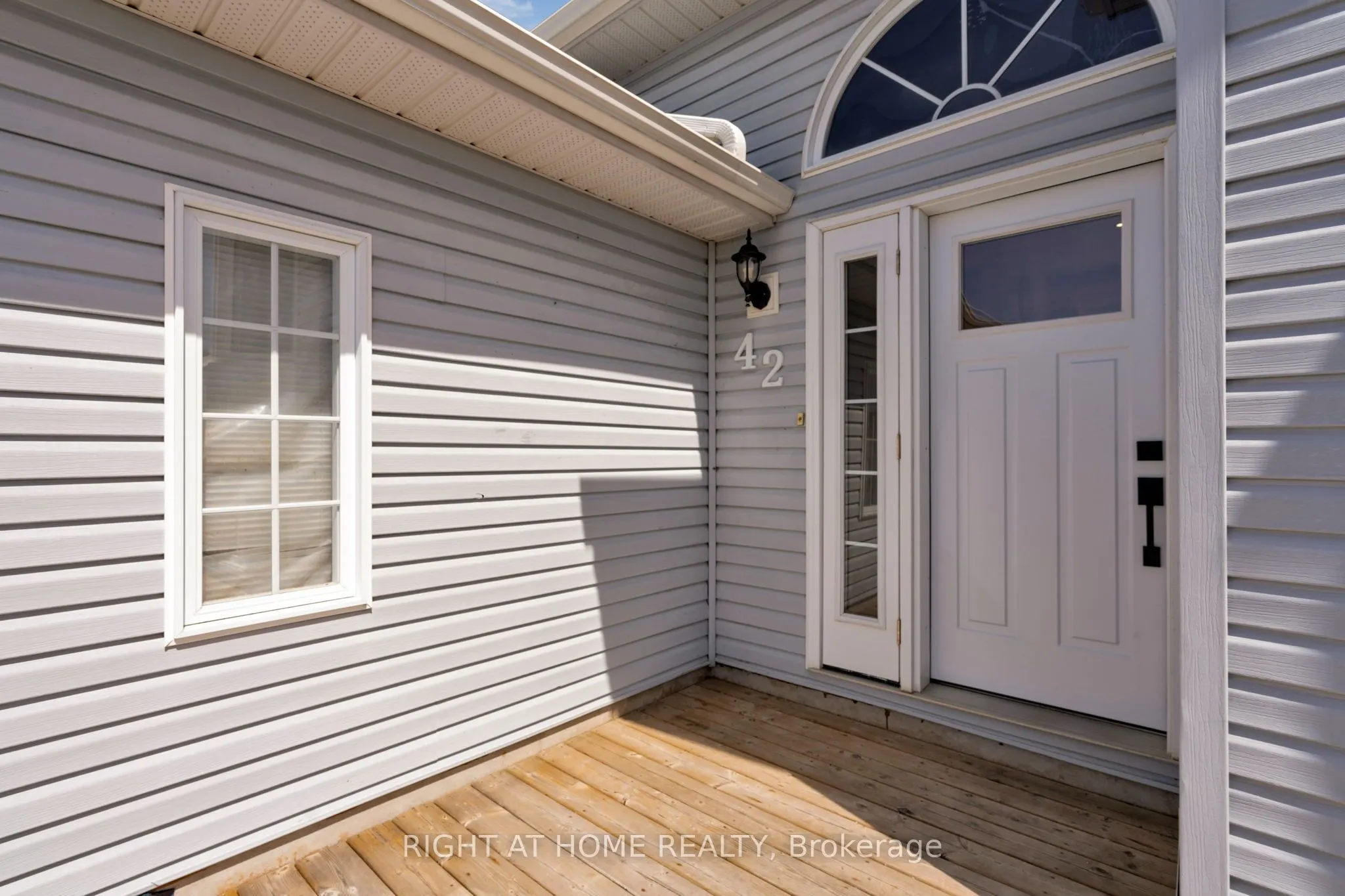42 Byrnes Crescent