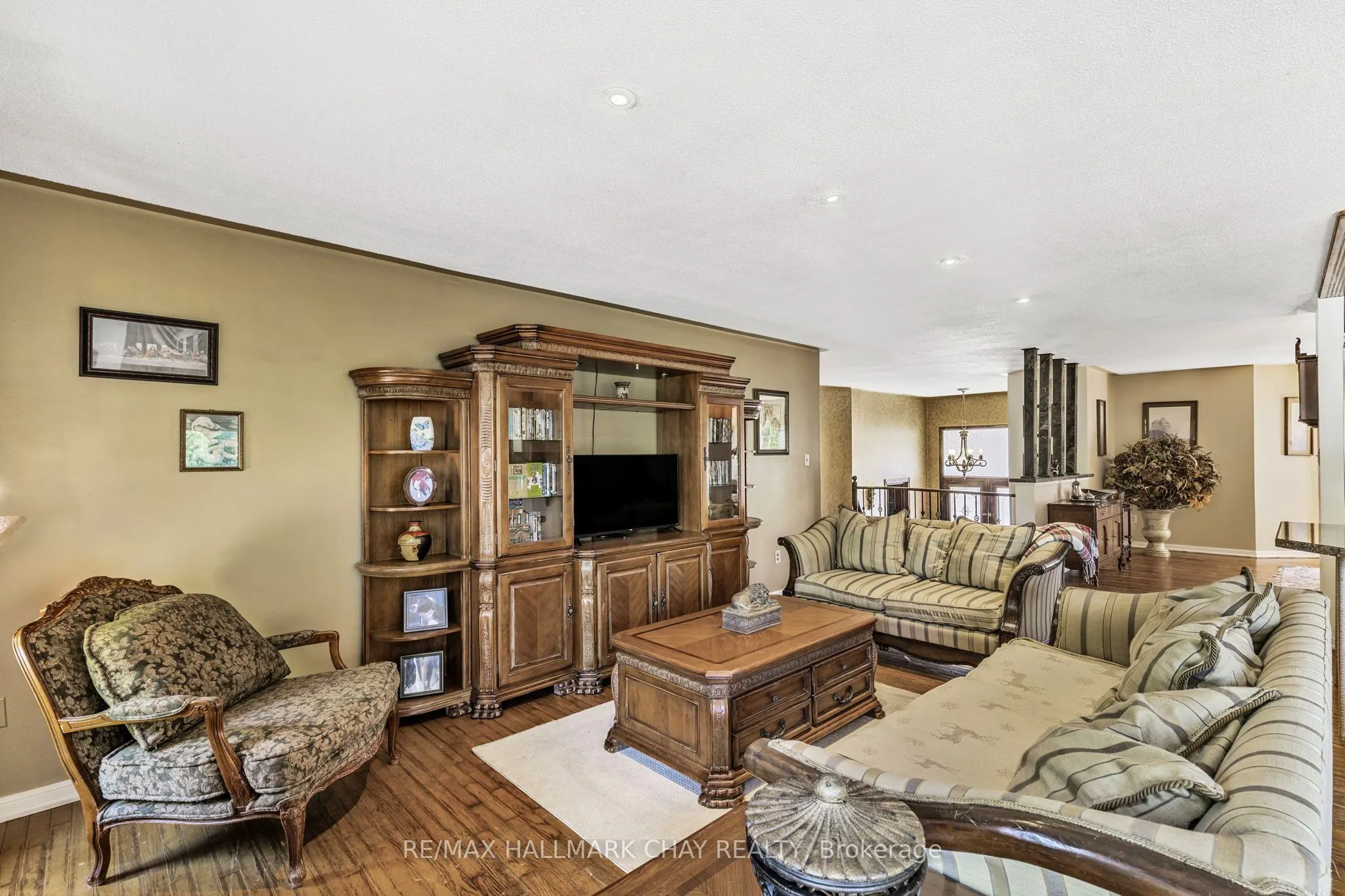 2 Old Hickory Lane