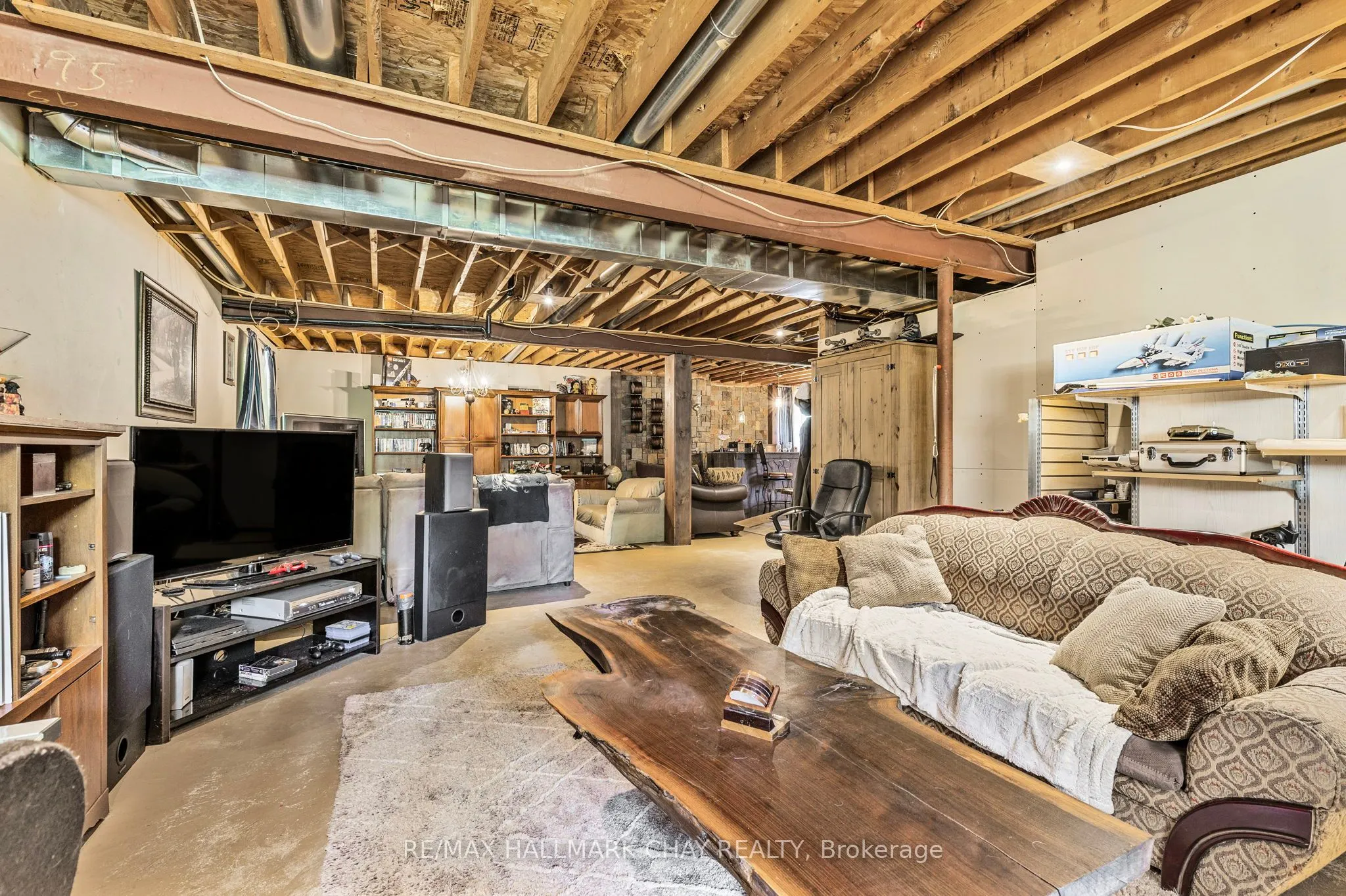 2 Old Hickory Lane