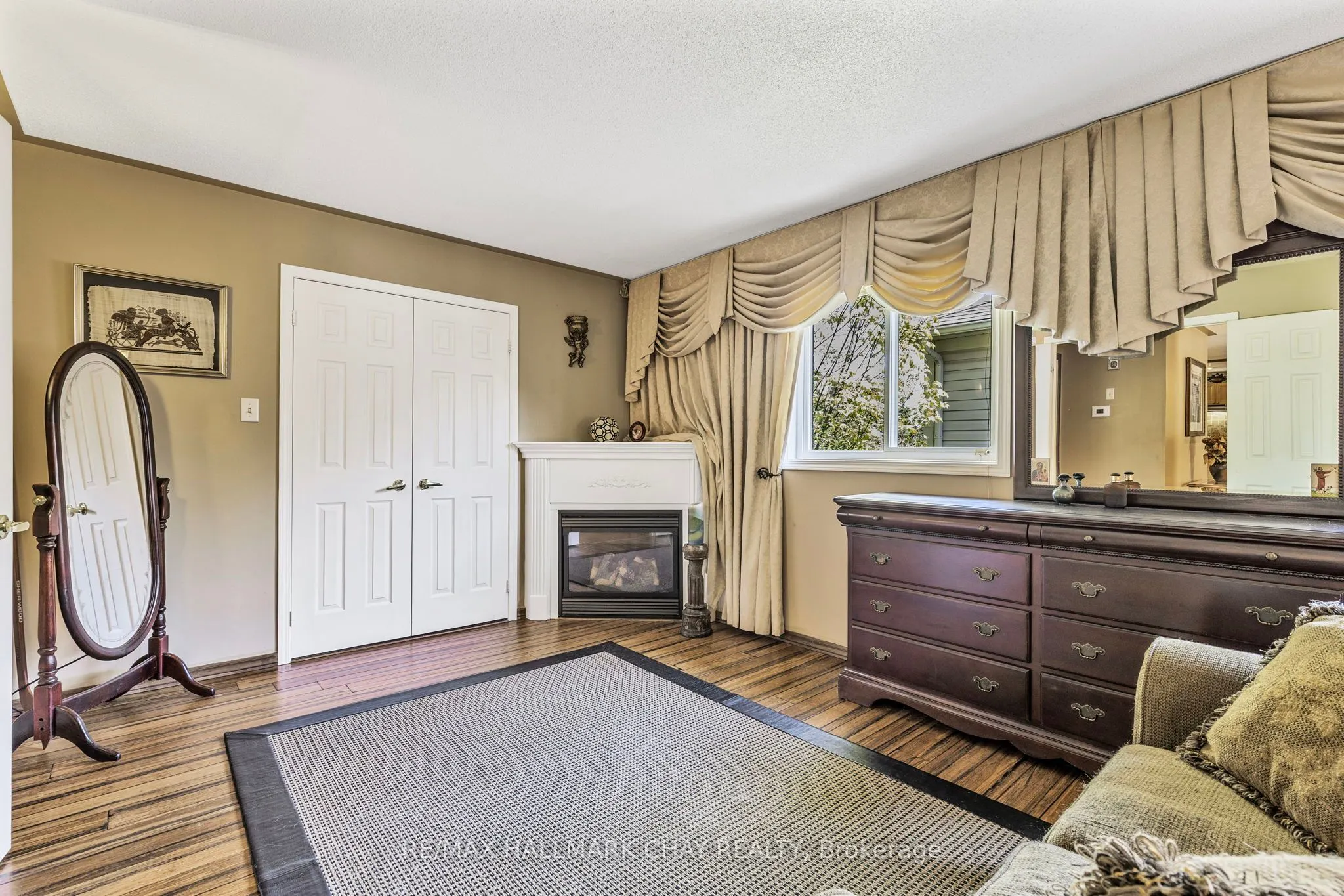 2 Old Hickory Lane