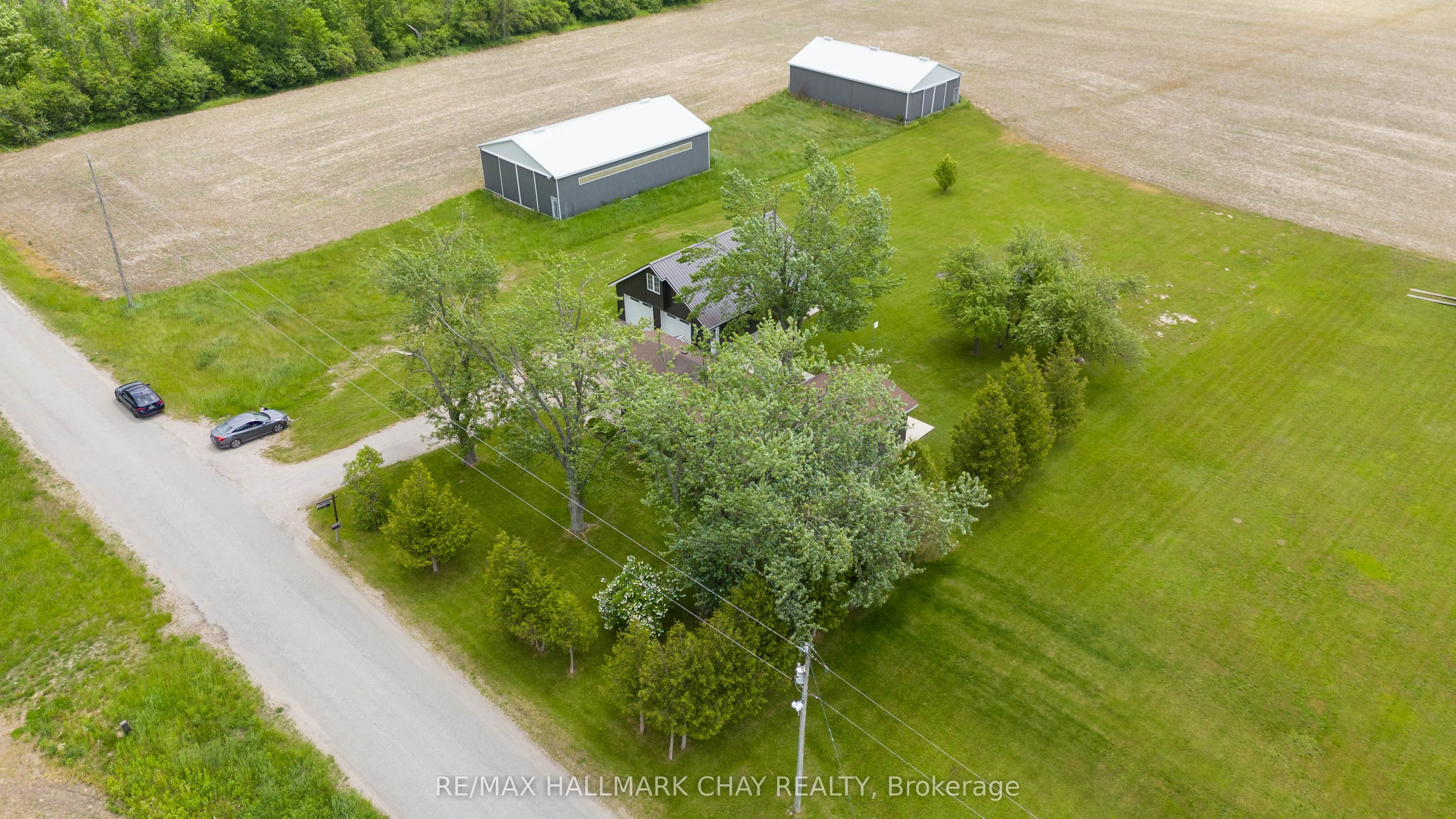 2533 Flos 3 Road W