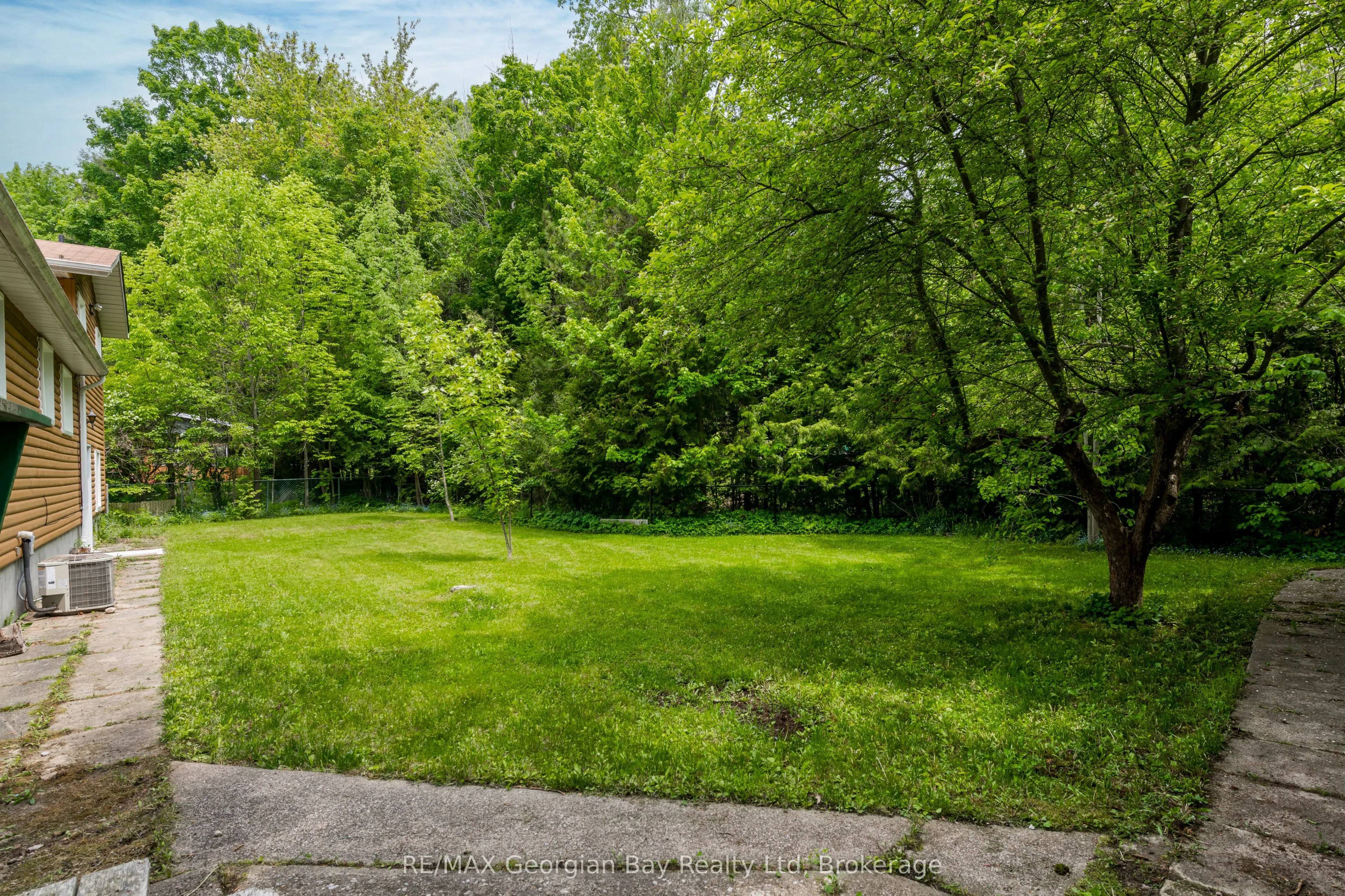 23 Duquette Court