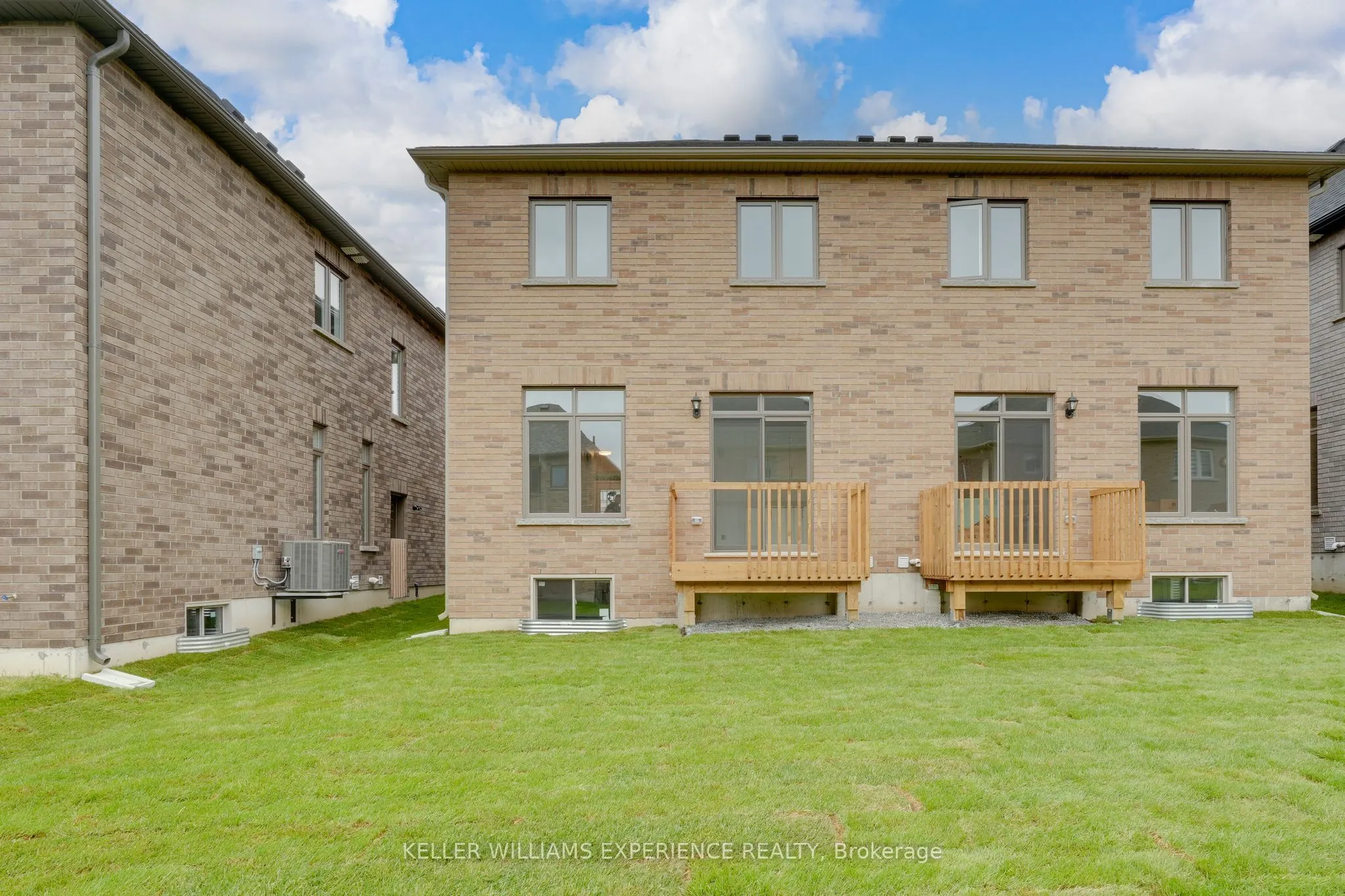 86 Sagewood Avenue