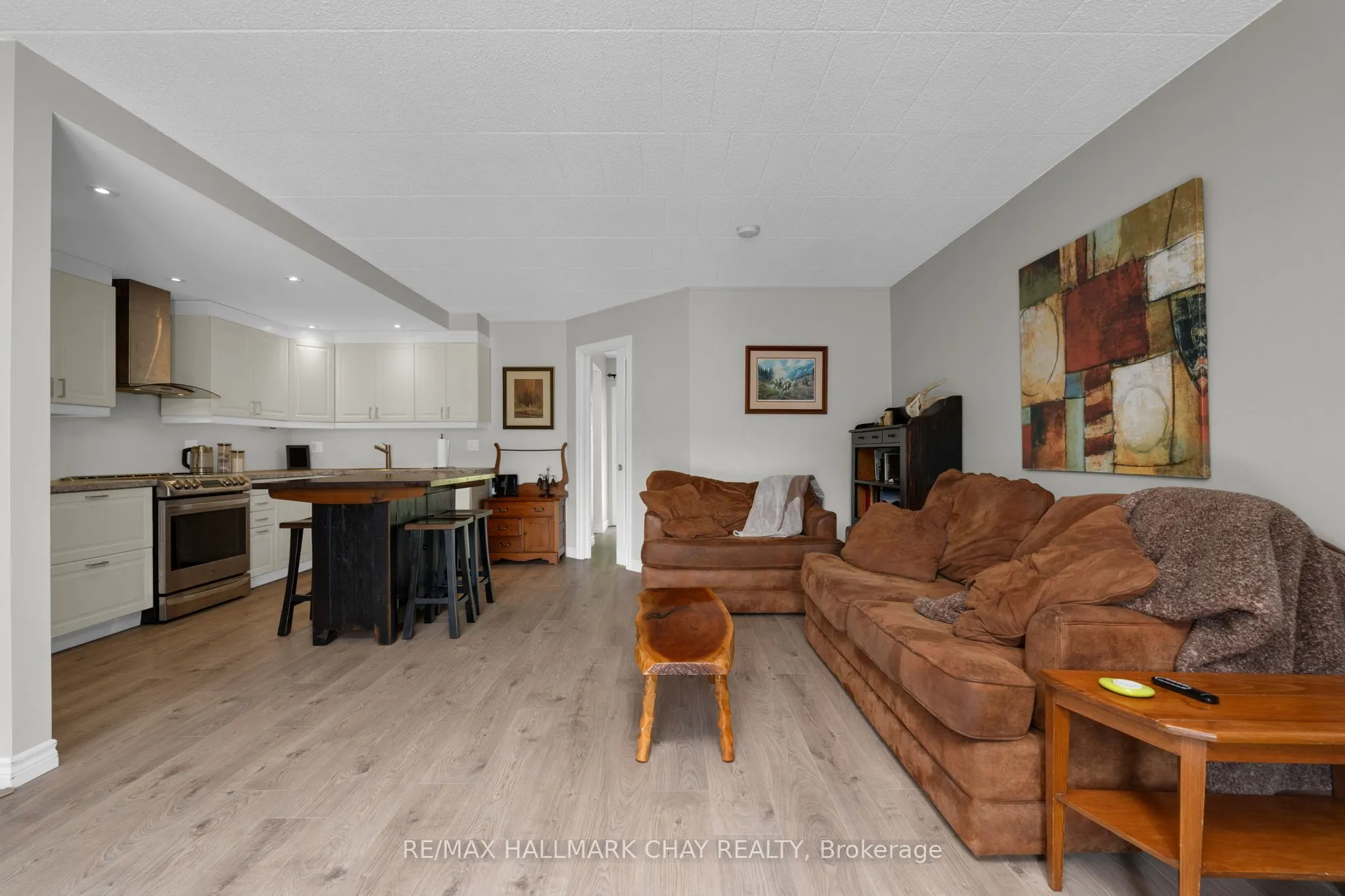 1102 Horseshoe Valley Road W, #216