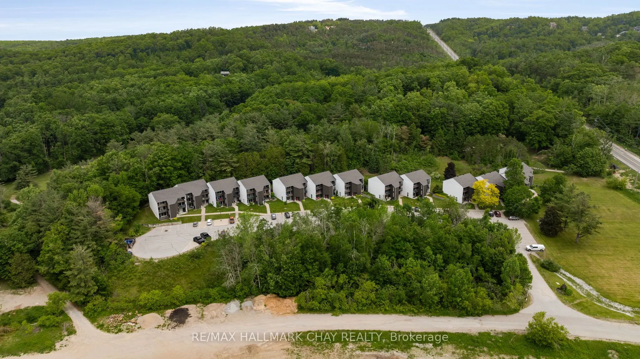 1102 Horseshoe Valley Road W, #216