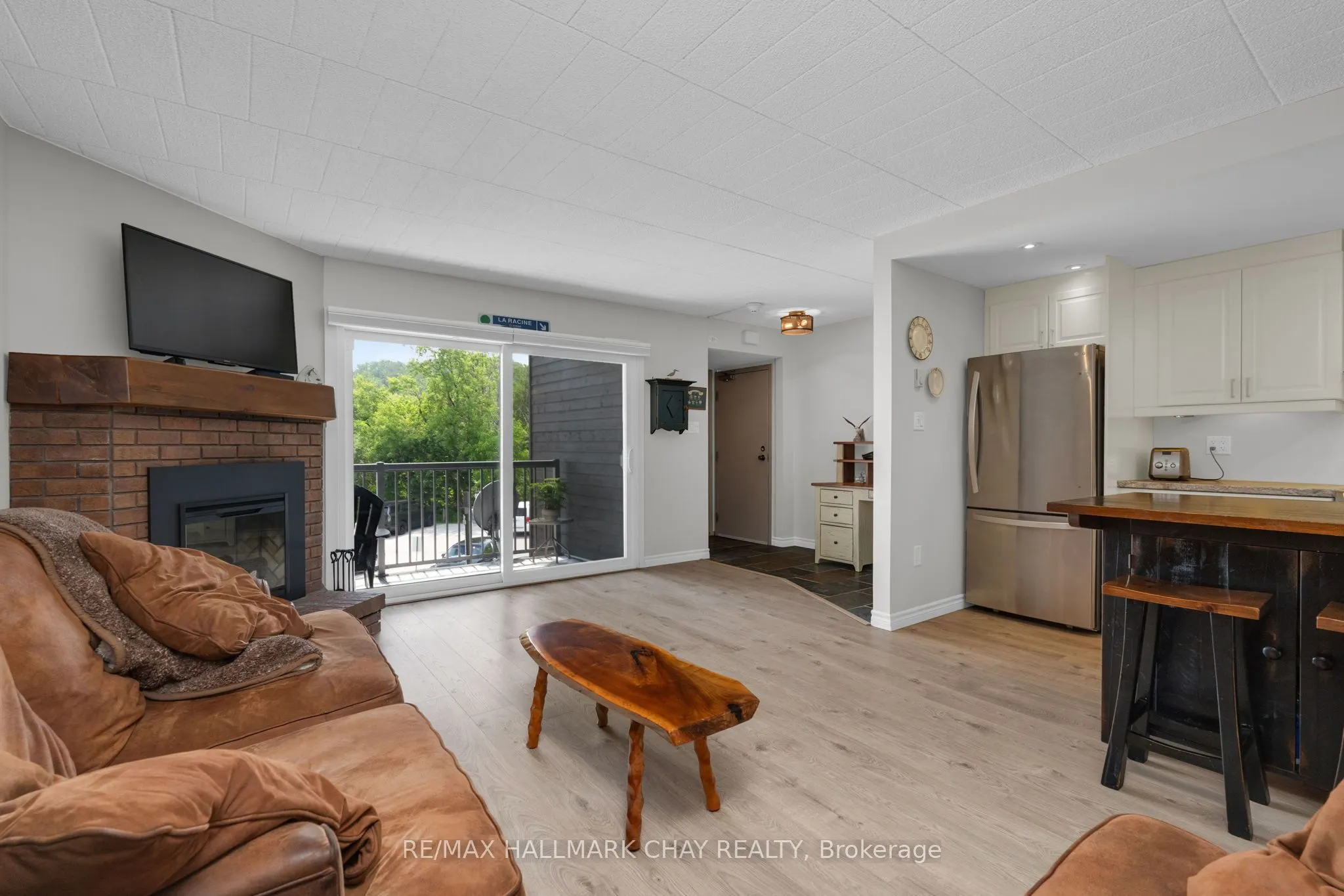 1102 Horseshoe Valley Road W, #216