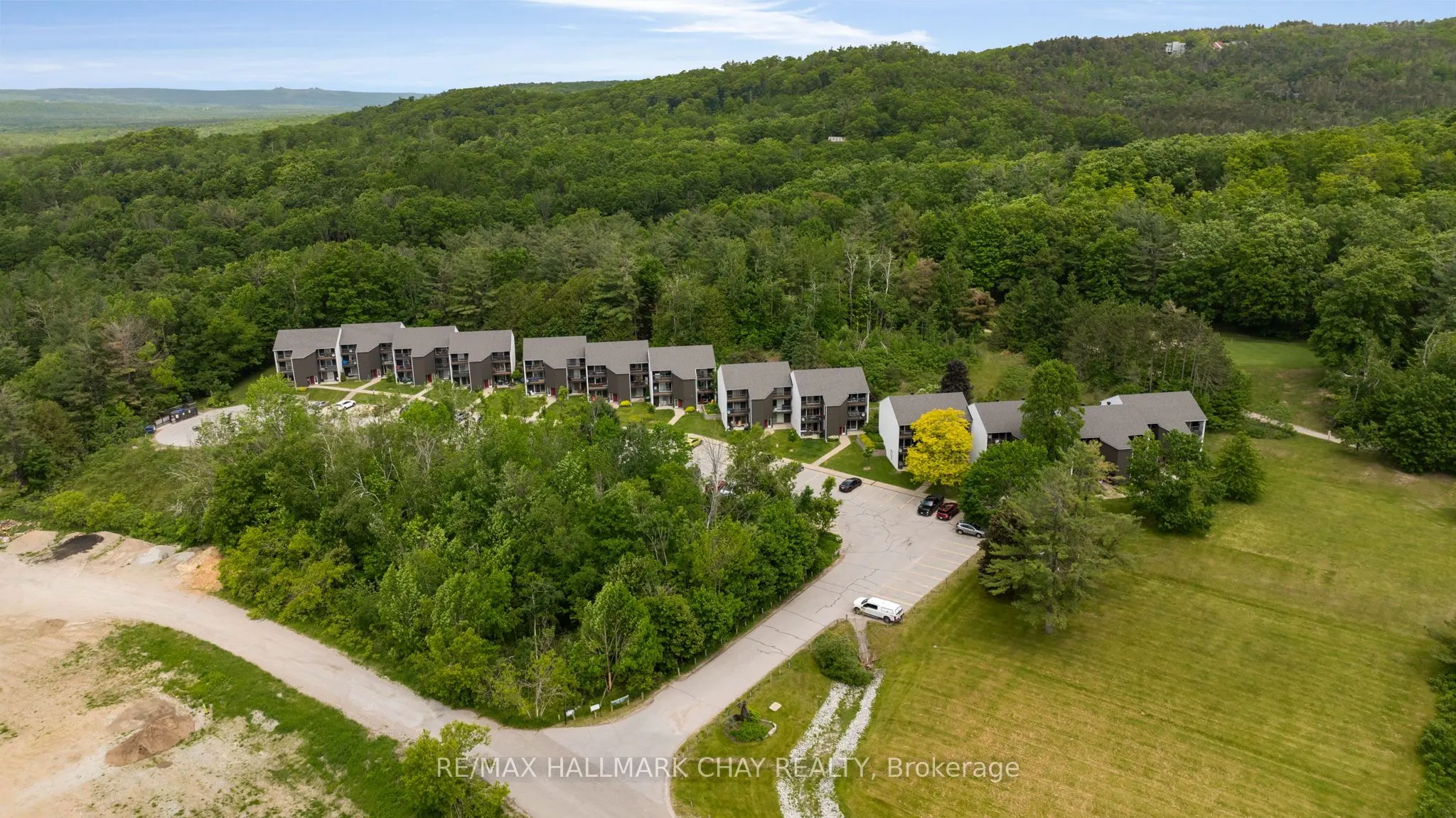 1102 Horseshoe Valley Road W, #216
