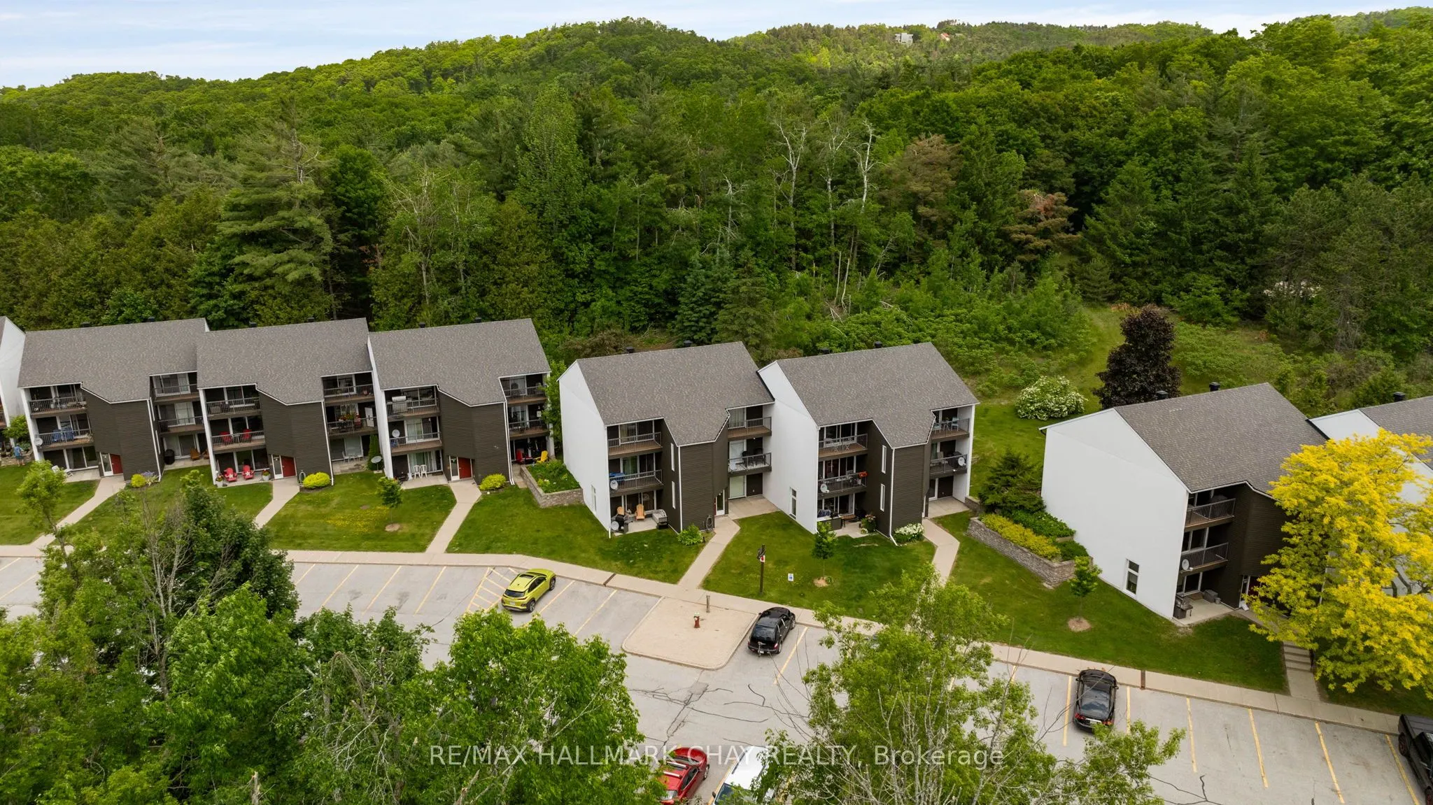 1102 Horseshoe Valley Road W, #216