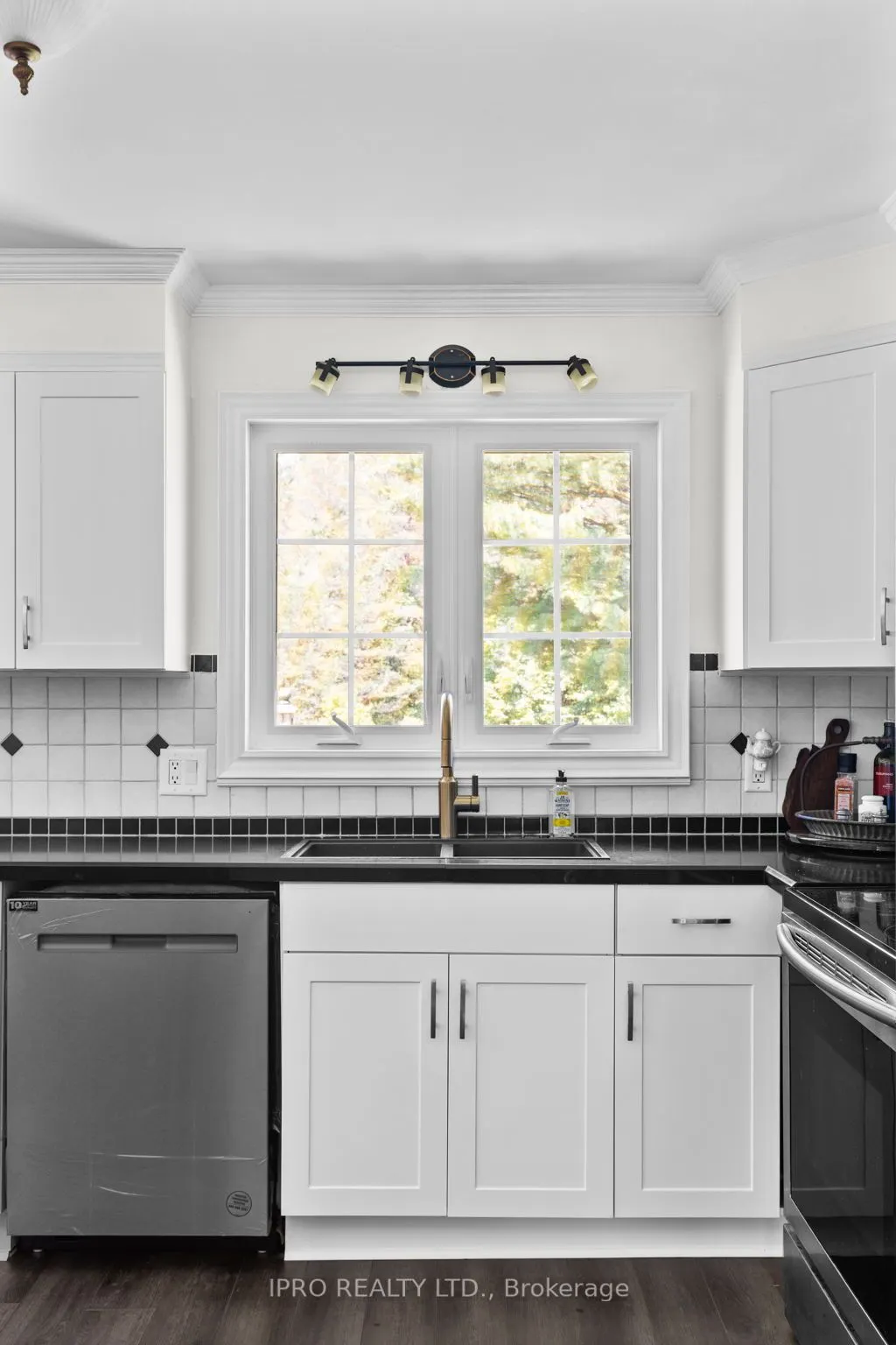 5502 SUNNIDALE TOSORONTIO TOWNLINE