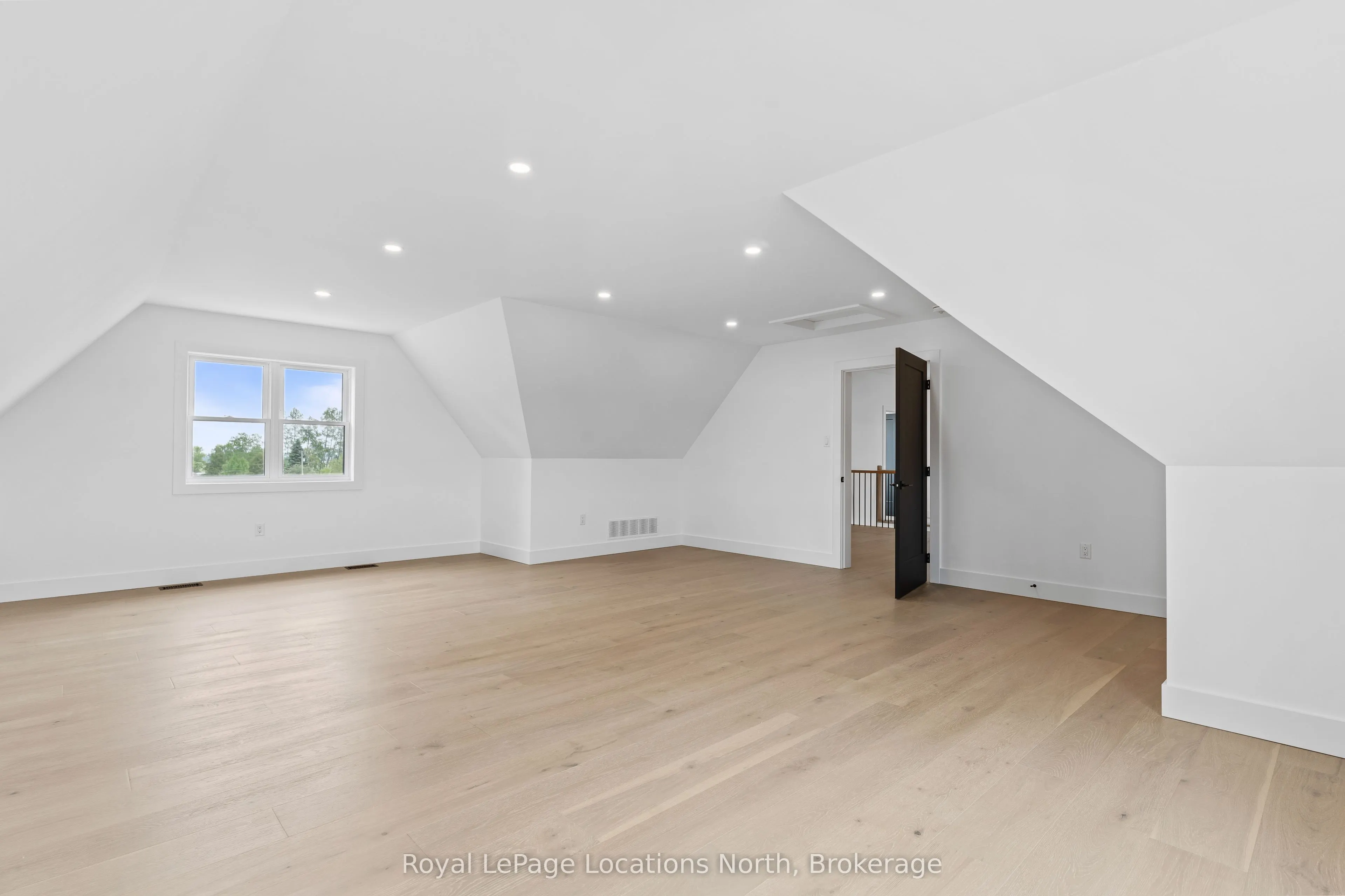 10906 County Road 10