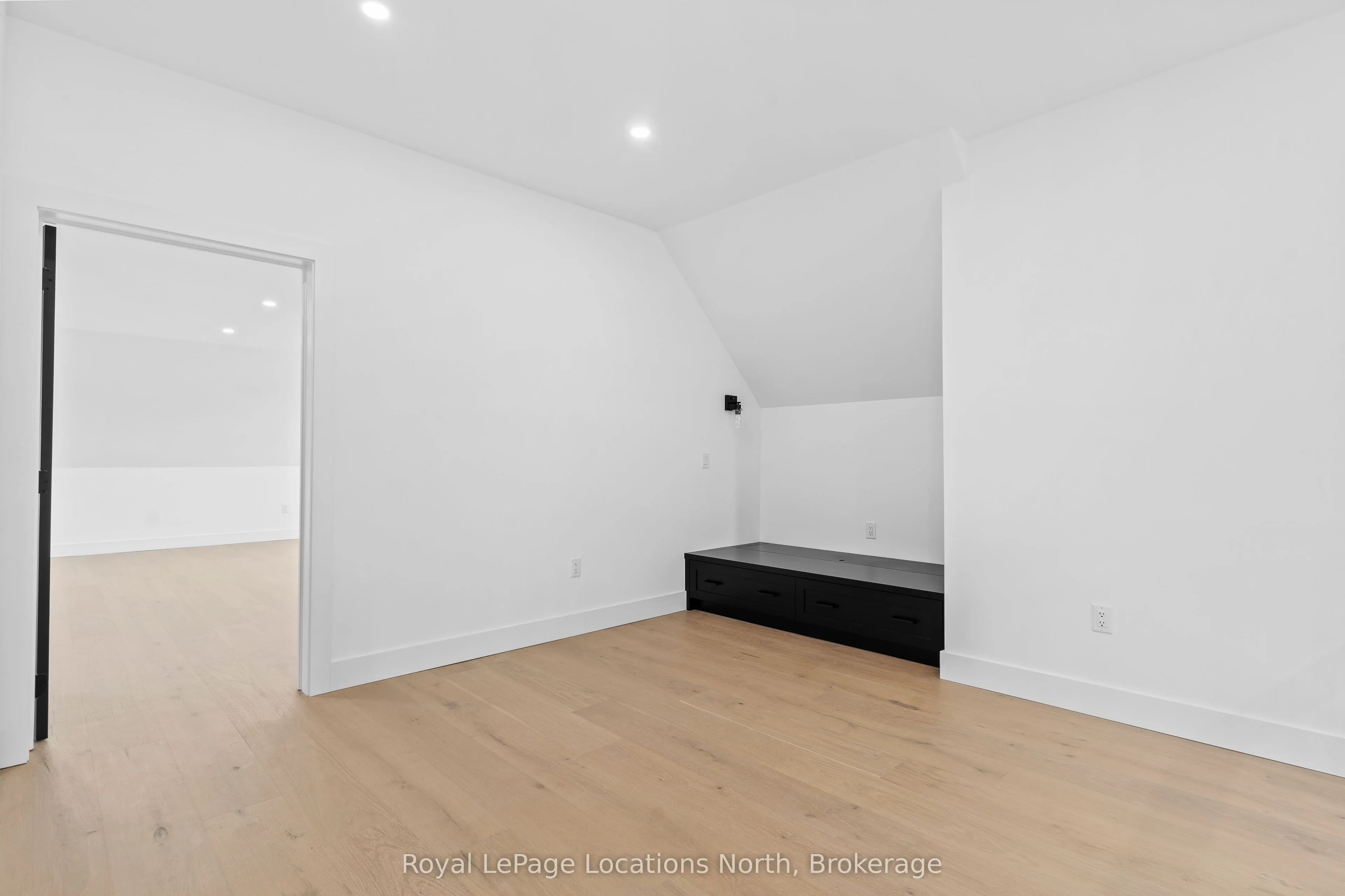 10906 County Road 10