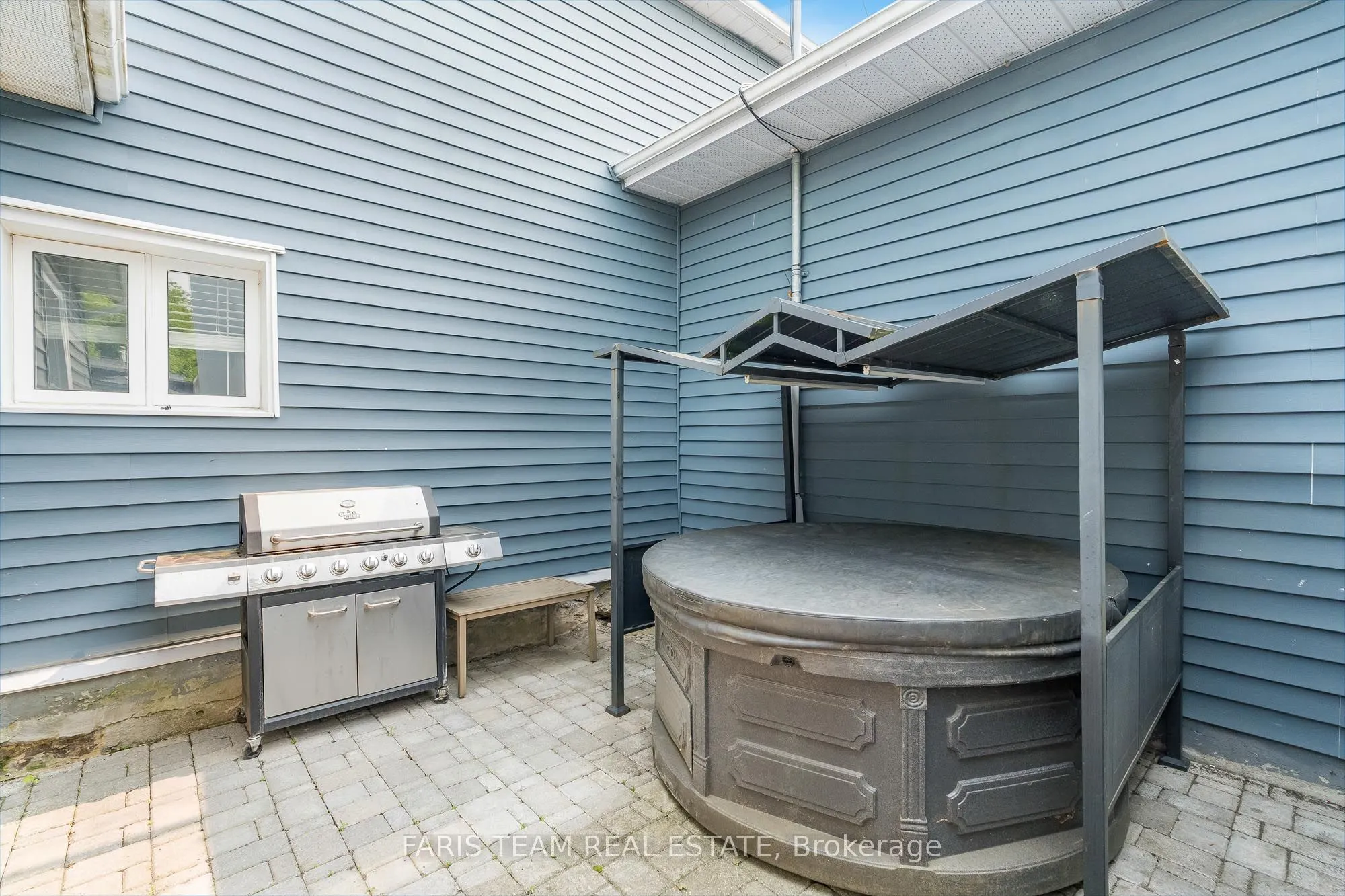 160 Lafontaine Road W