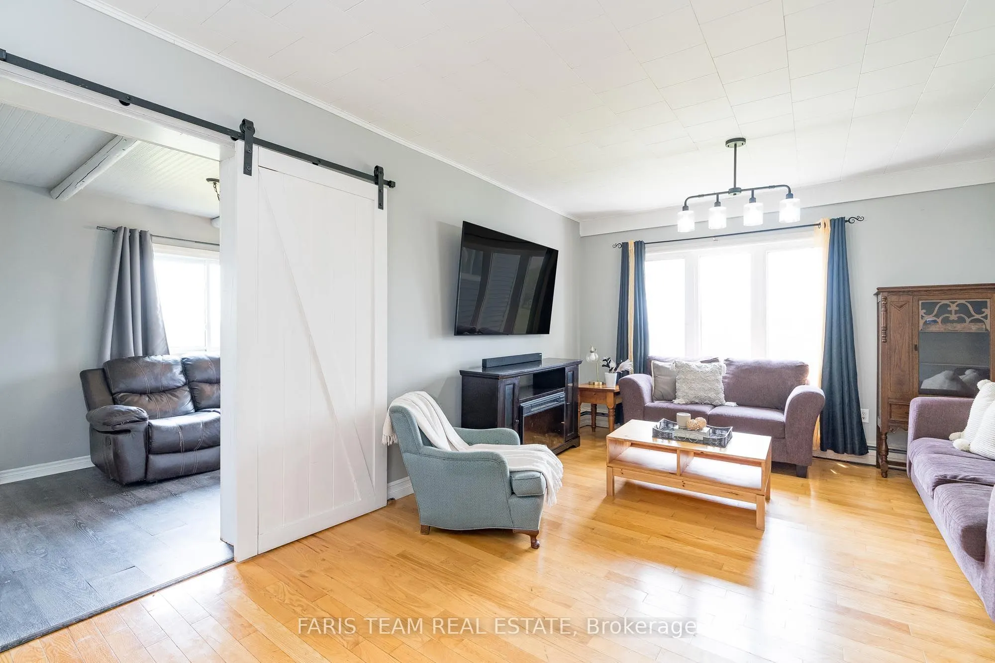 160 Lafontaine Road W