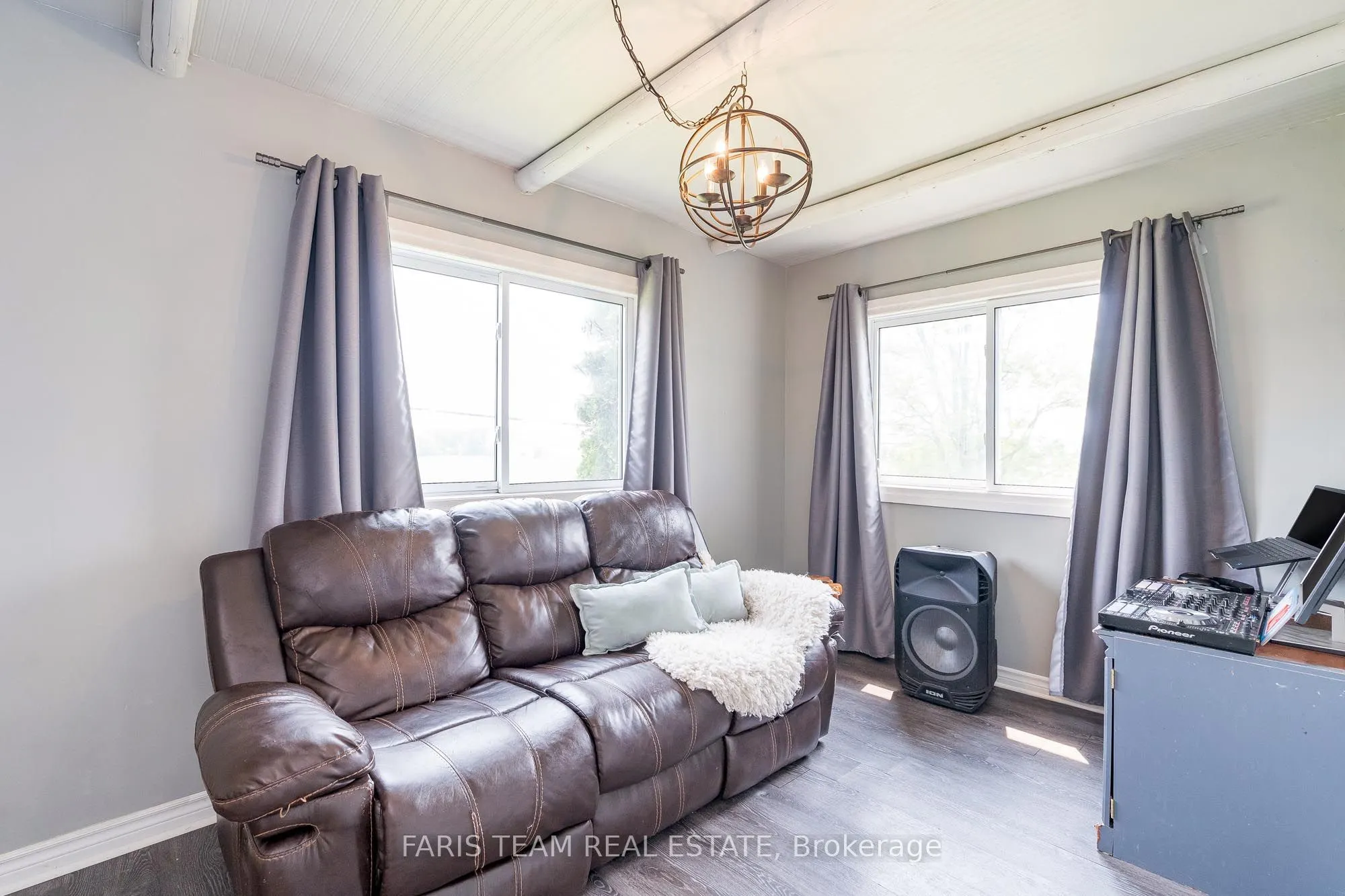 160 Lafontaine Road W
