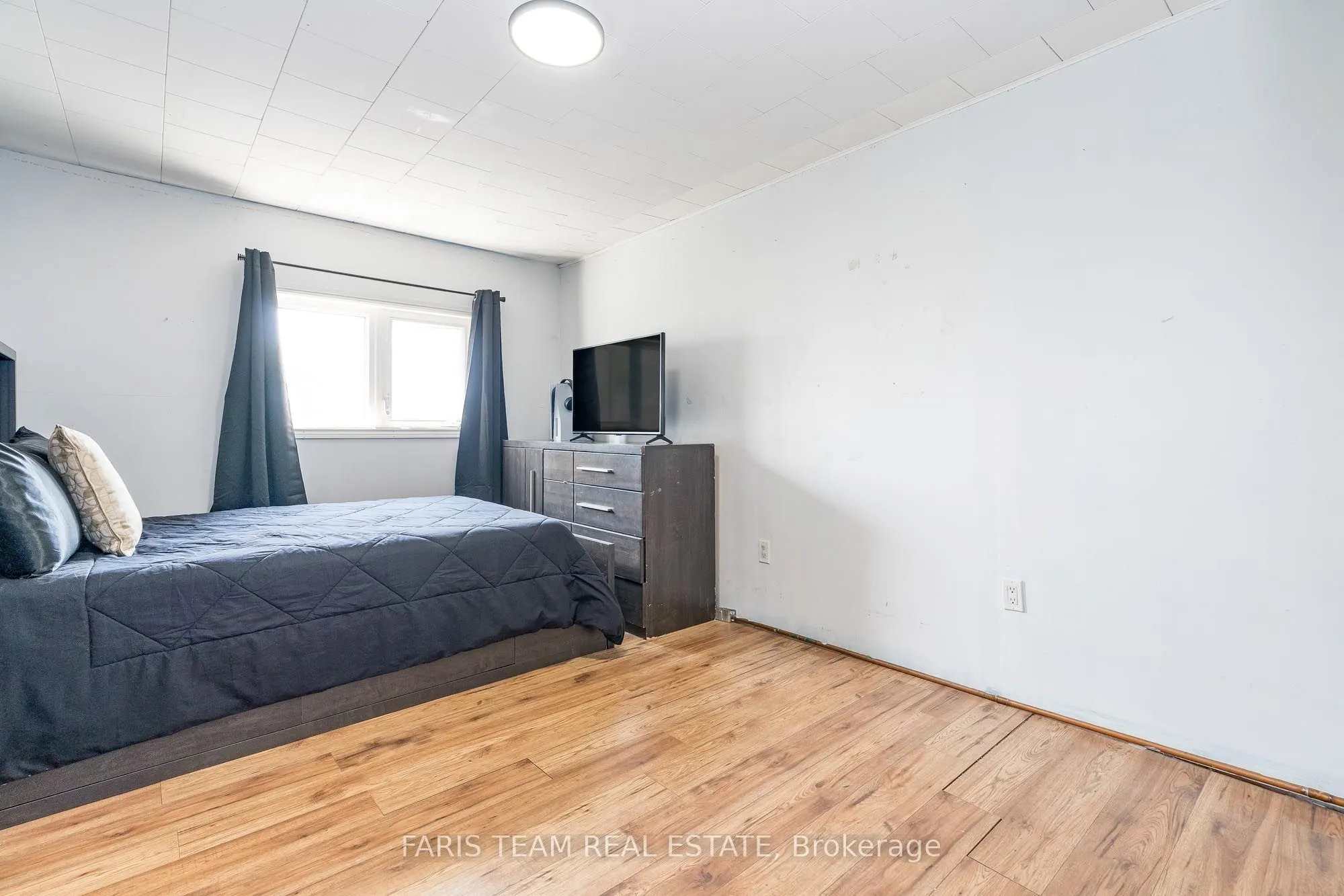 160 Lafontaine Road W