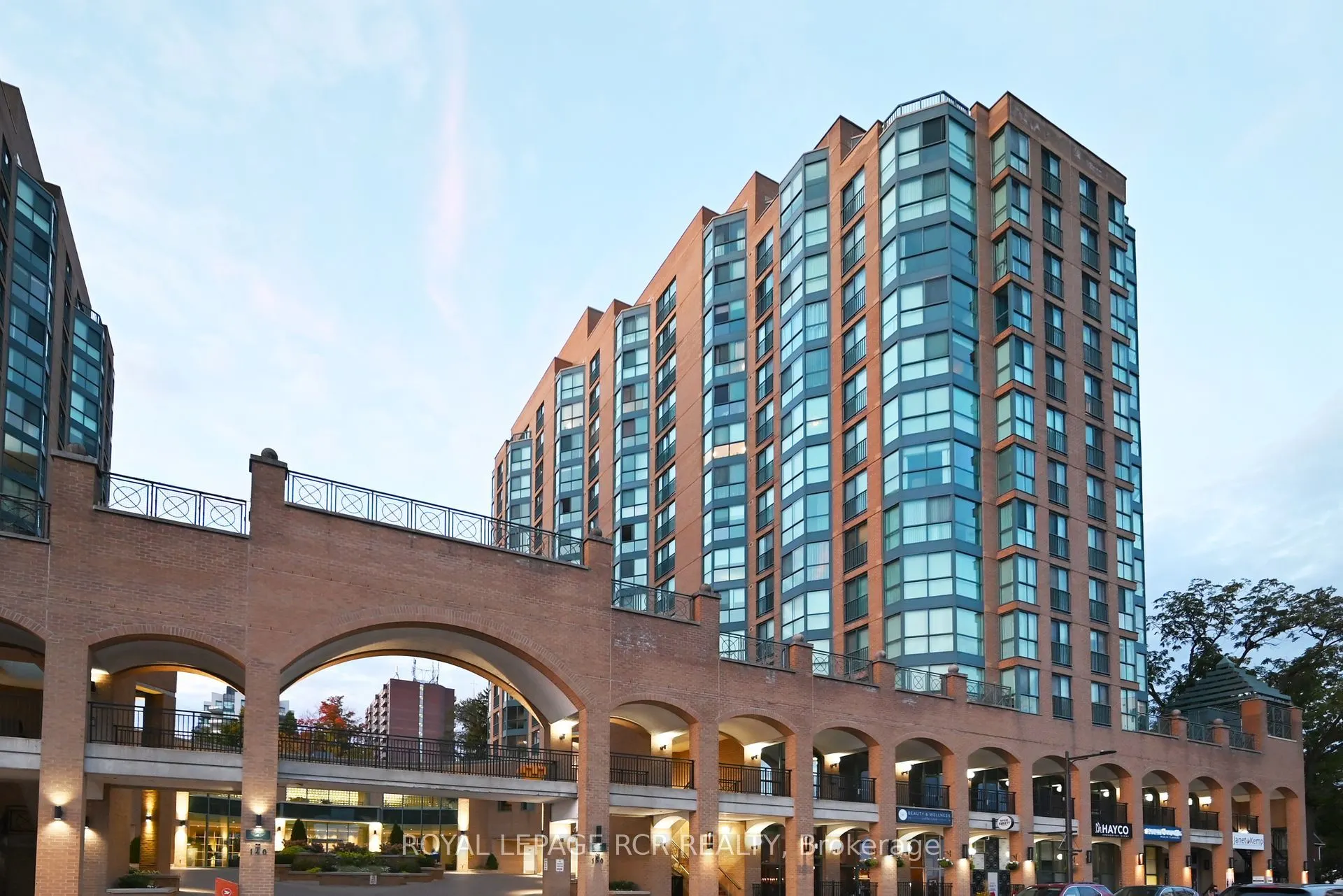 150 Dunlop Street E, #701