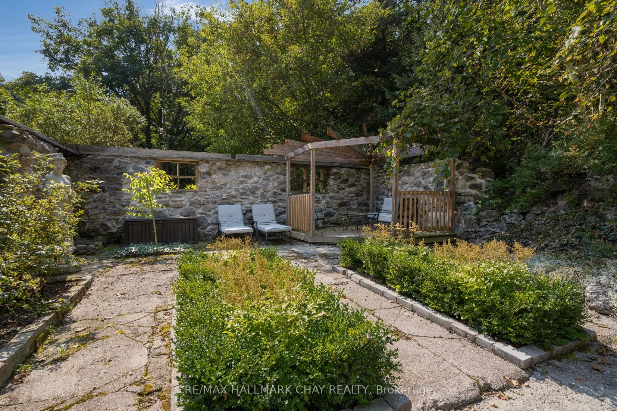 4950 Penetanguishene Road
